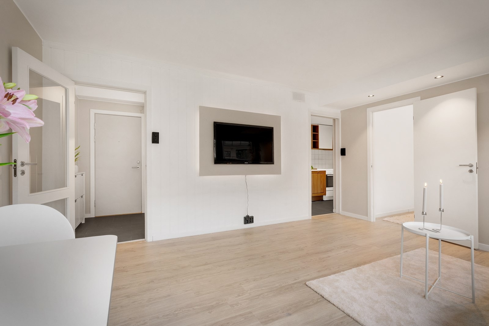 - Stuen måler 18,3m² - Galleribilde