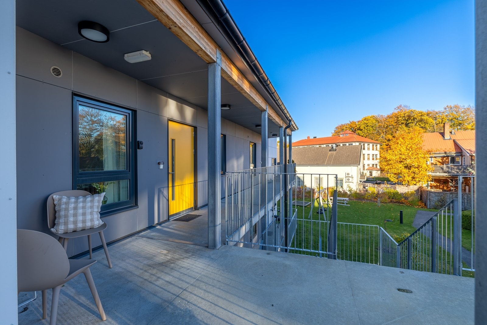 Her har man fordelen av innbydende og koselige fellesarealer og det er heis i bygget. Galleribilde