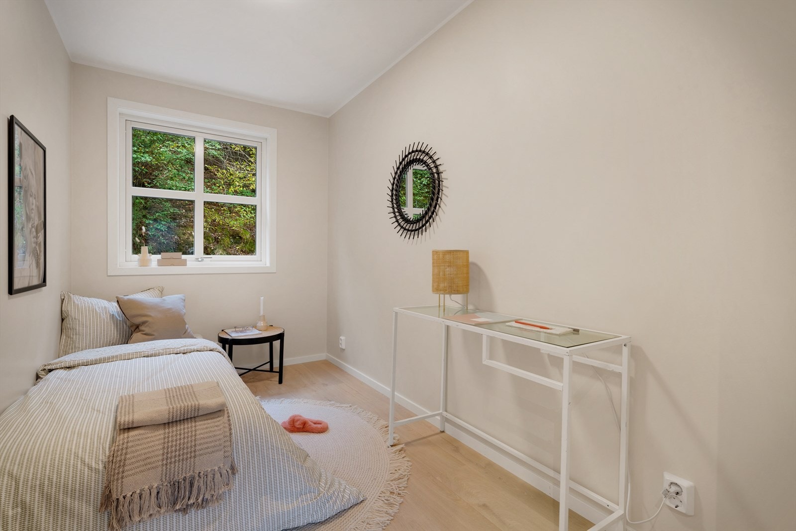 - Soverom 2 måler 6,6m² - Galleribilde