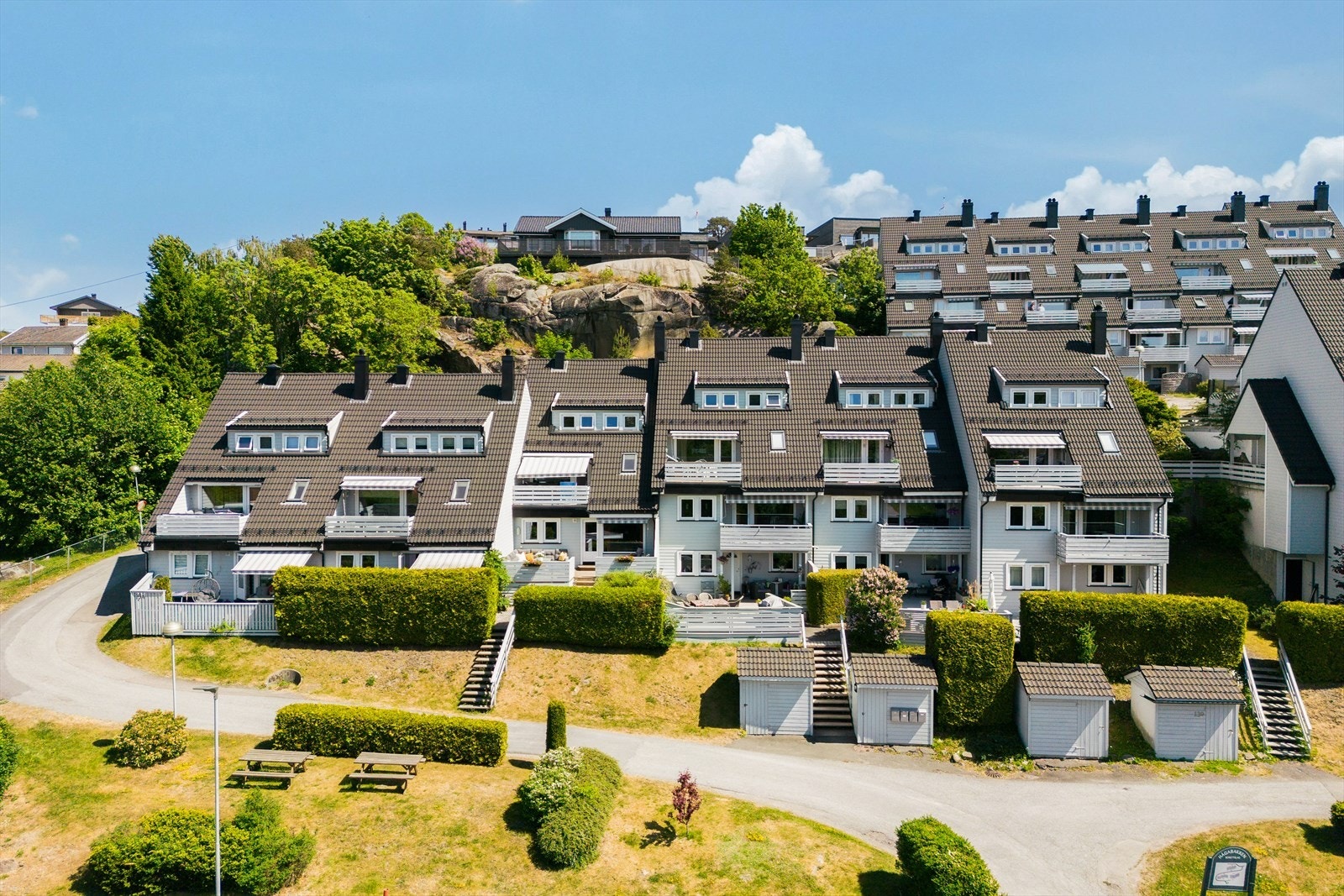 Meget barnevennlig område med begrenset bilkjøring på boligfeltet. Galleribilde