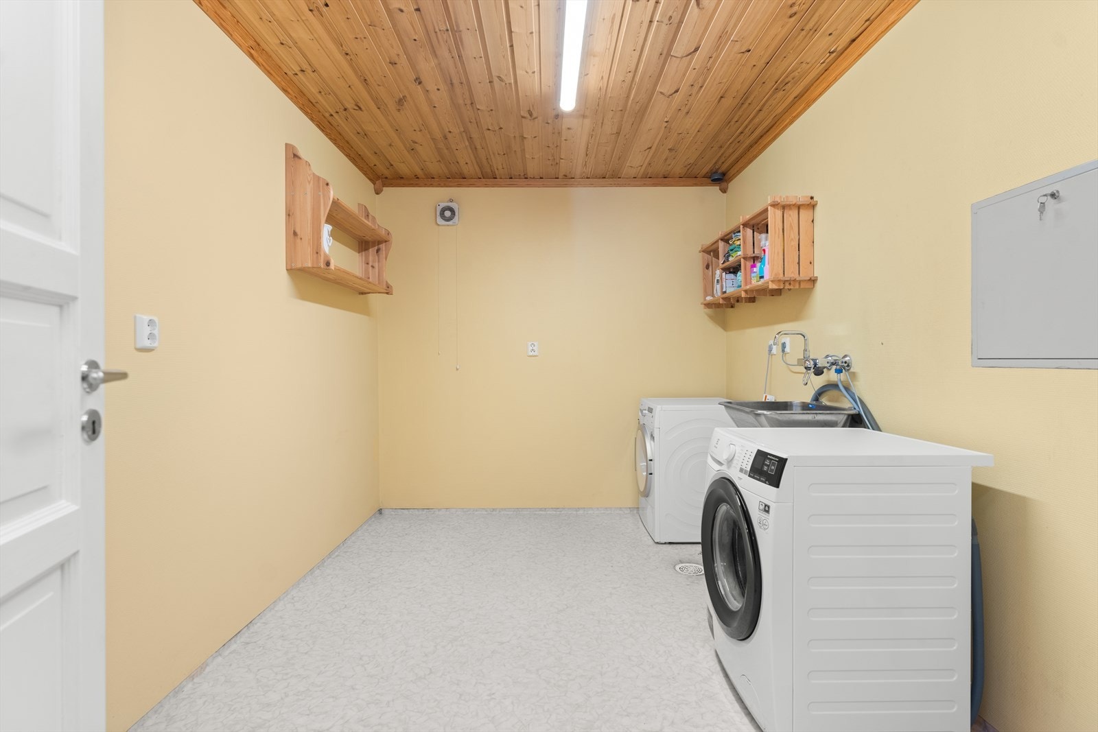 Vaskerom Galleribilde