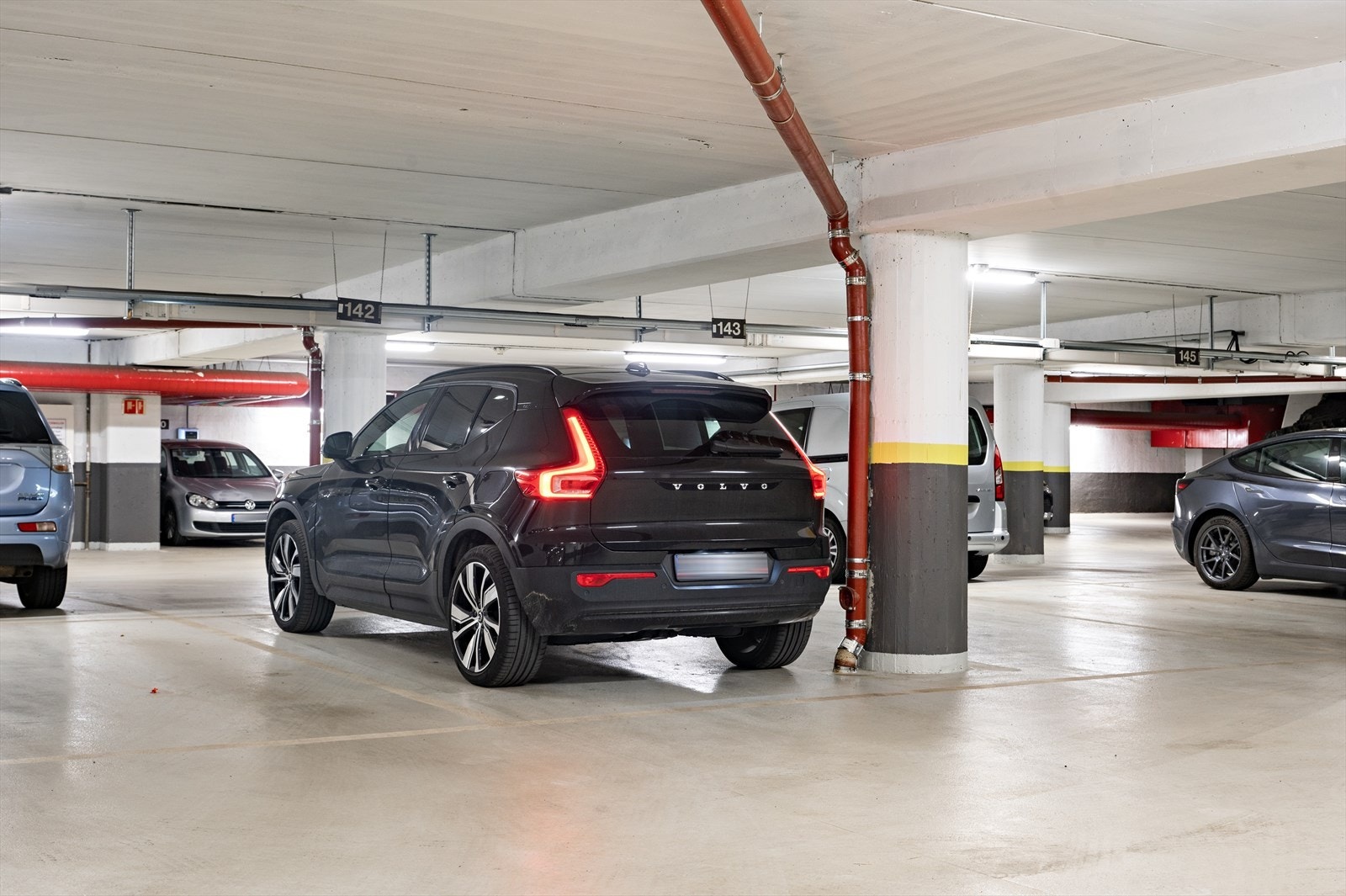 Bruksrett til garasjeplass nr. 142 medfølger. Galleribilde