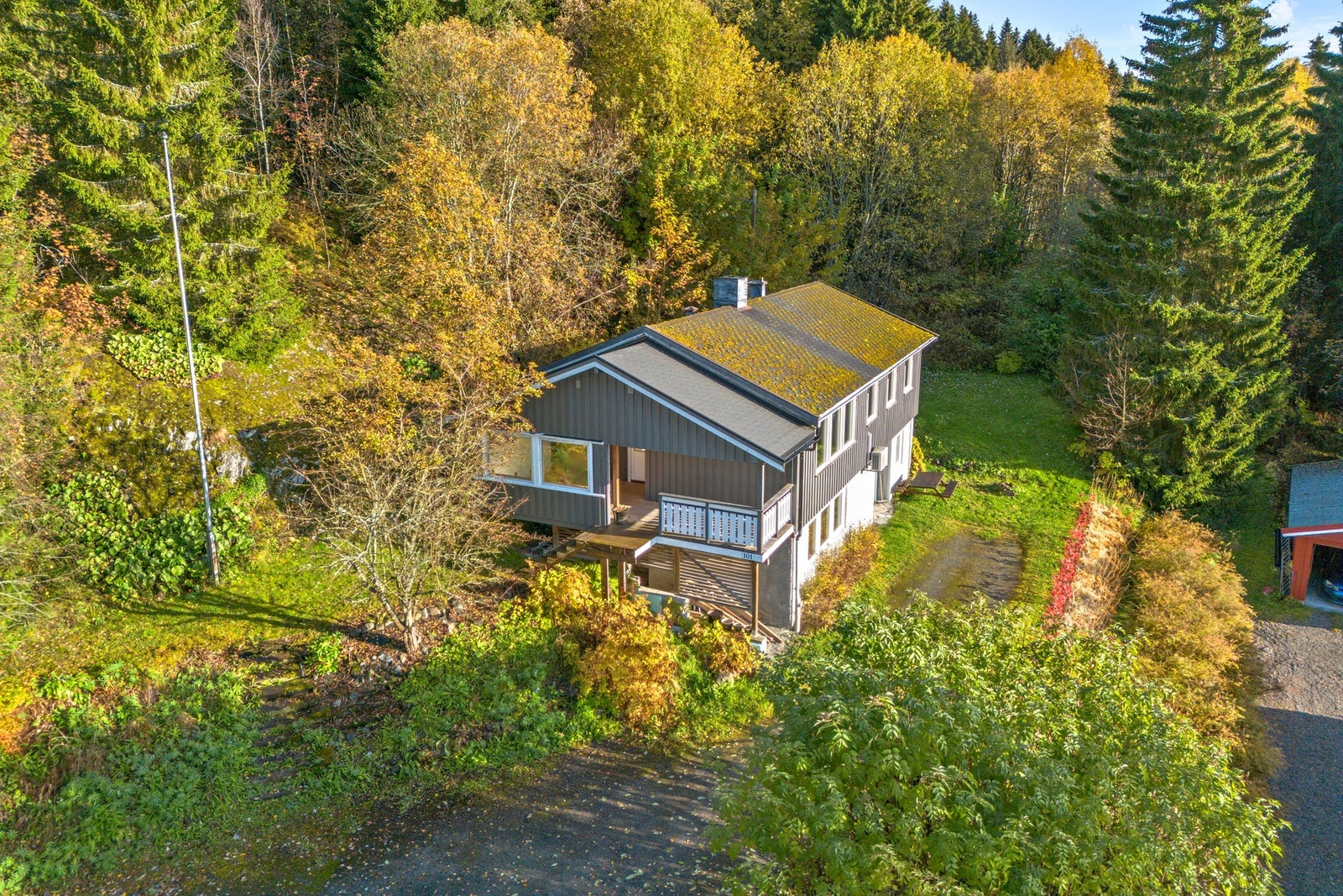 Romslig tomt på 2081 kvm. Galleribilde