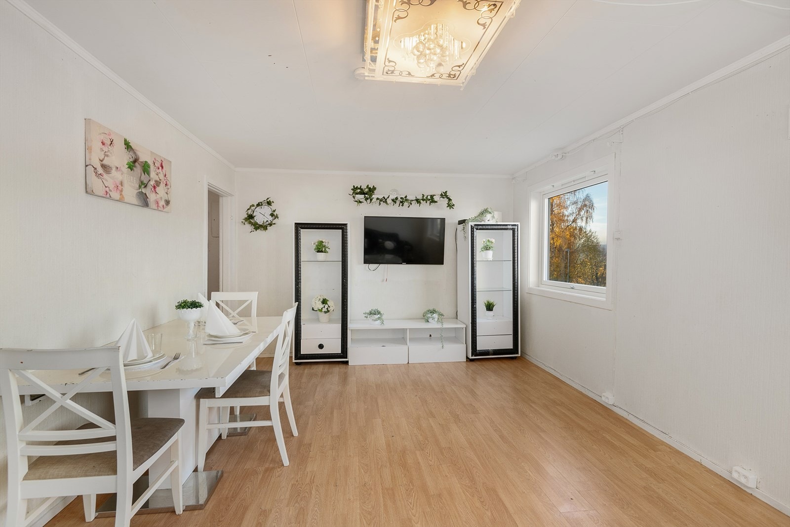 Laminatgulv i stue. Galleribilde