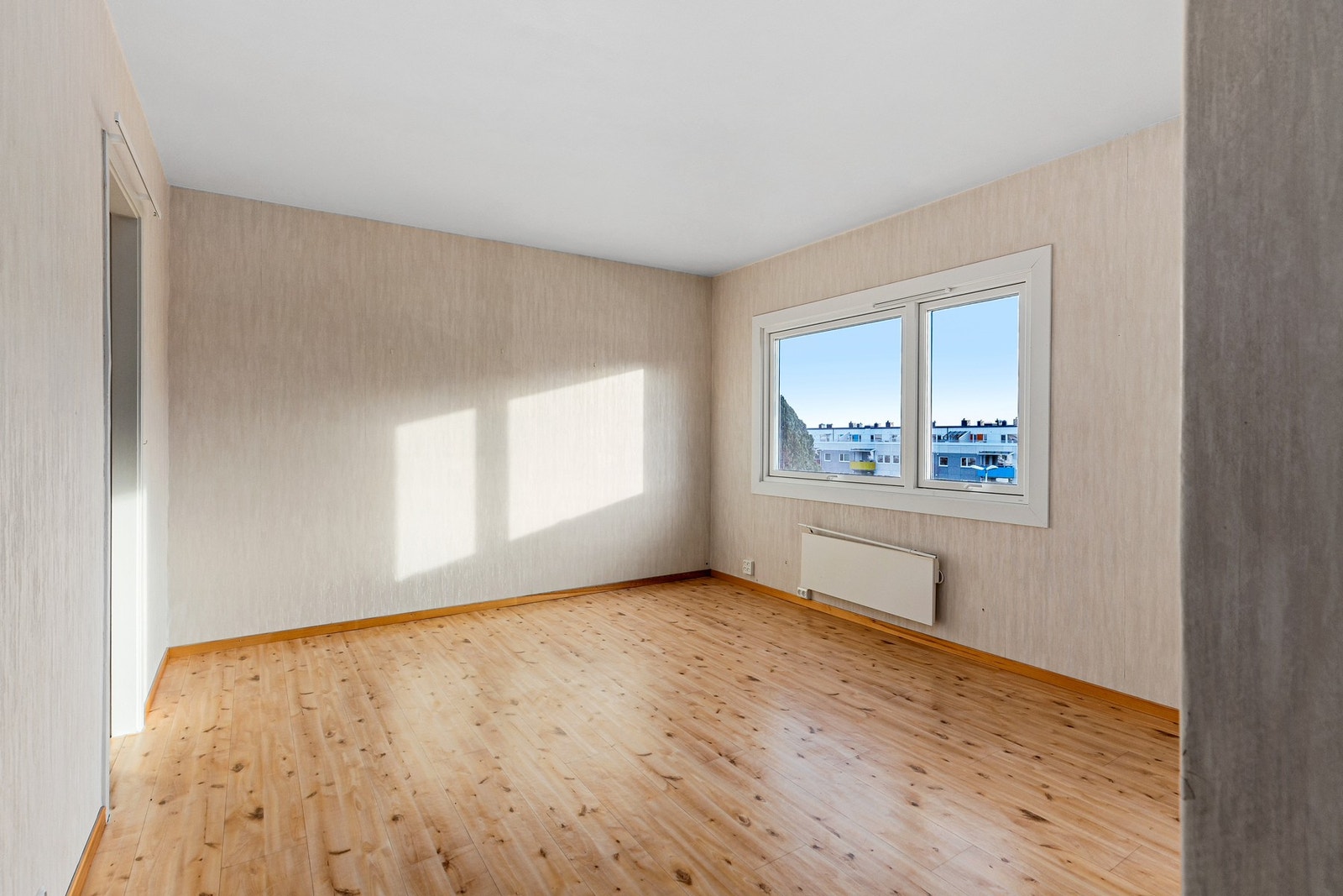 Velkommen til Karolinerveien 9 C, presentert av EiendomsMegler 1 ved Alan Shaswar. Galleribilde