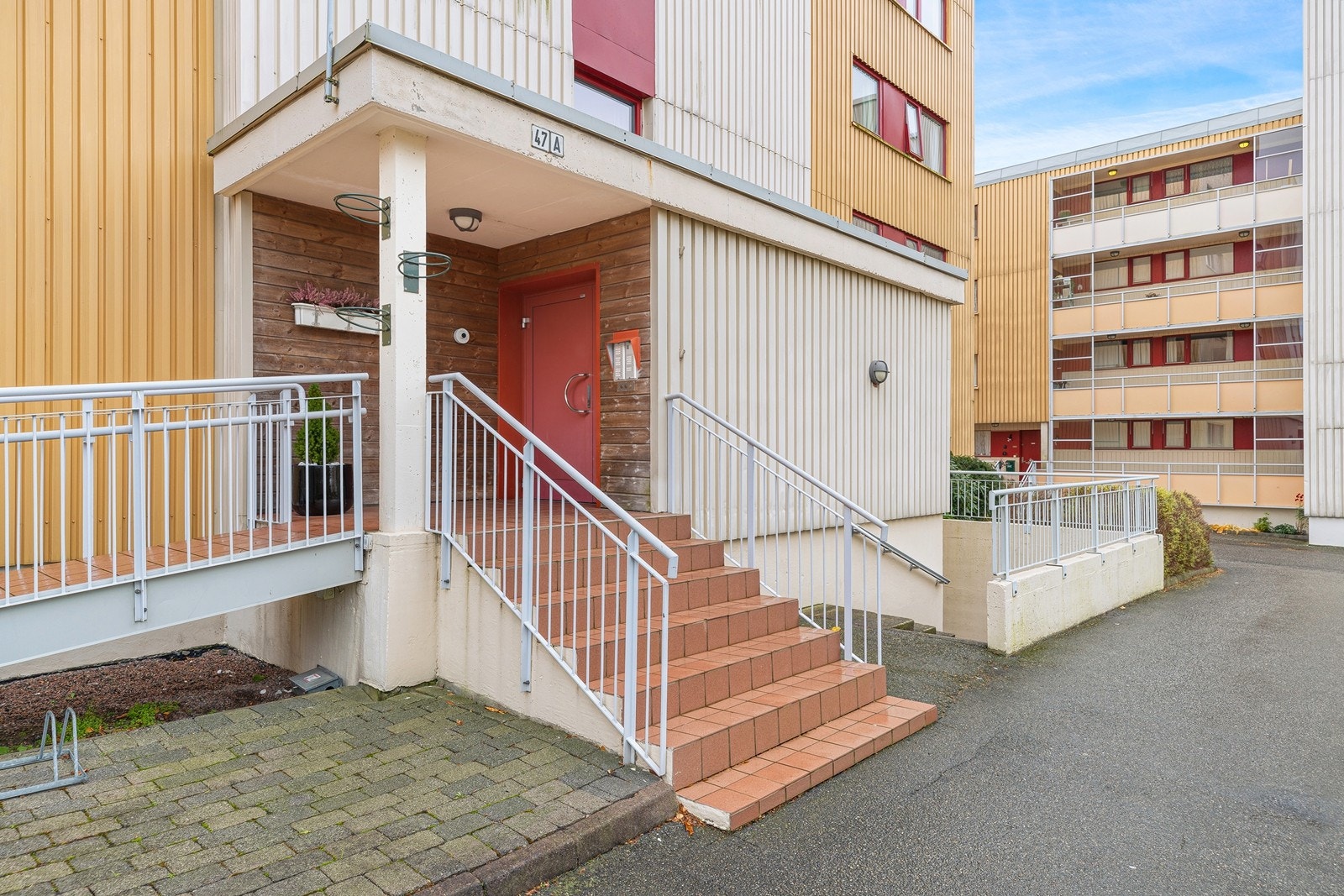 Inngangspartiet - tilpasset adkomst Galleribilde