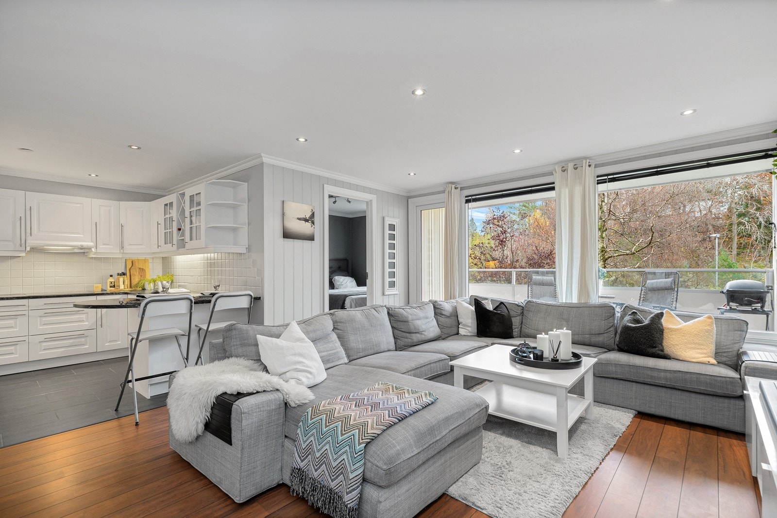 Stue og kjøkken Galleribilde