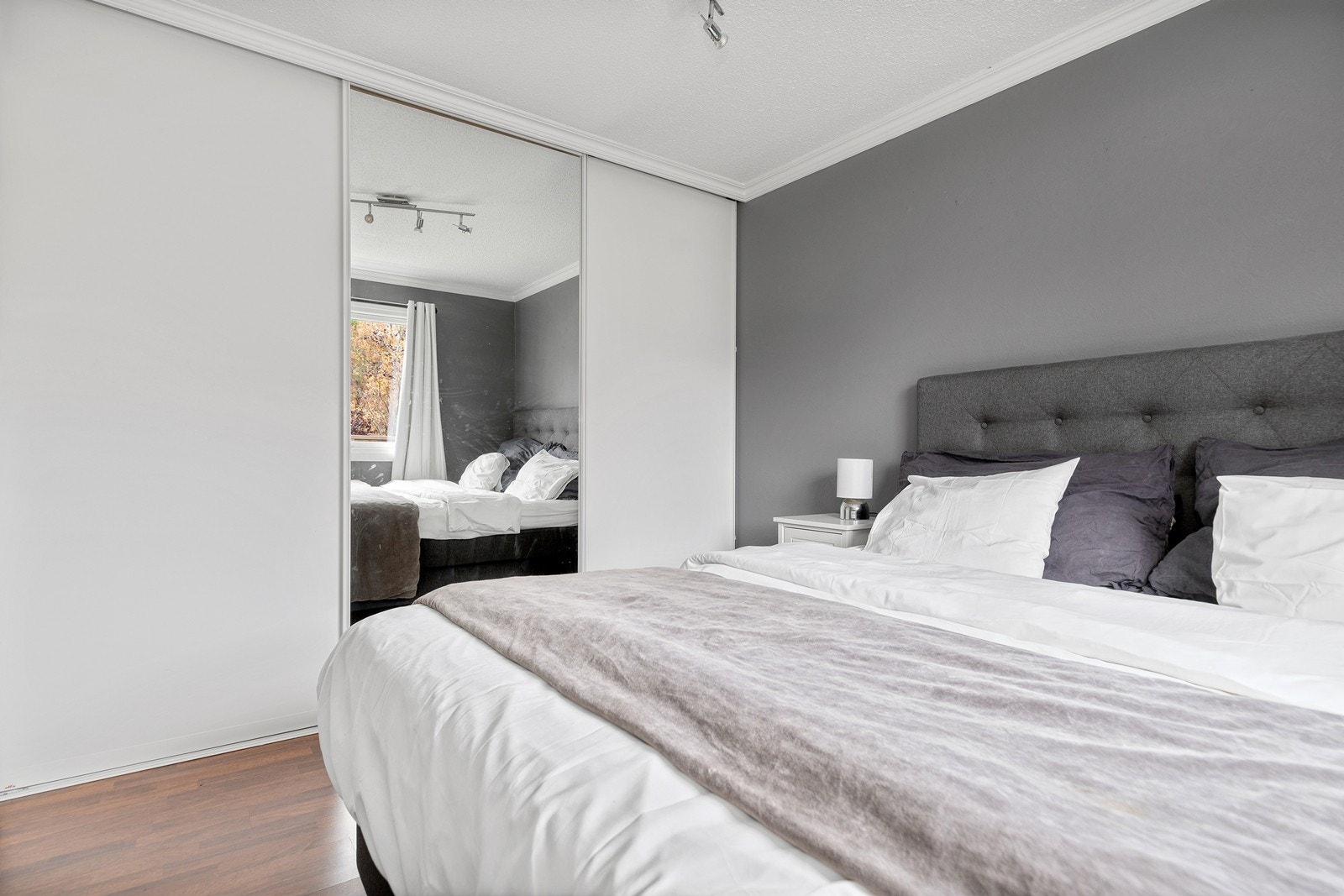 Soverom 3 med skyvedørsgarderobe Galleribilde