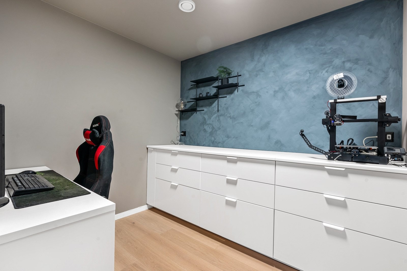 Bod/garderoberom. Galleribilde