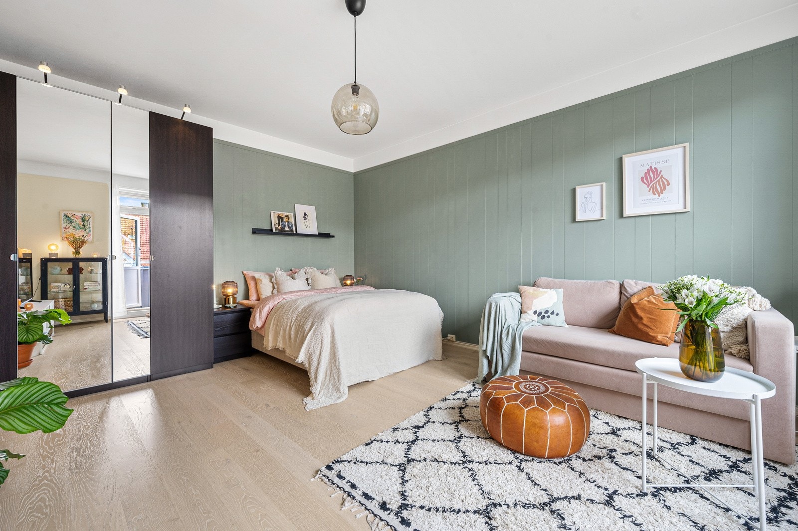 Om ønskelig kan det lages en alkove-løsning for sengen. Se alternativ plantegning. Galleribilde