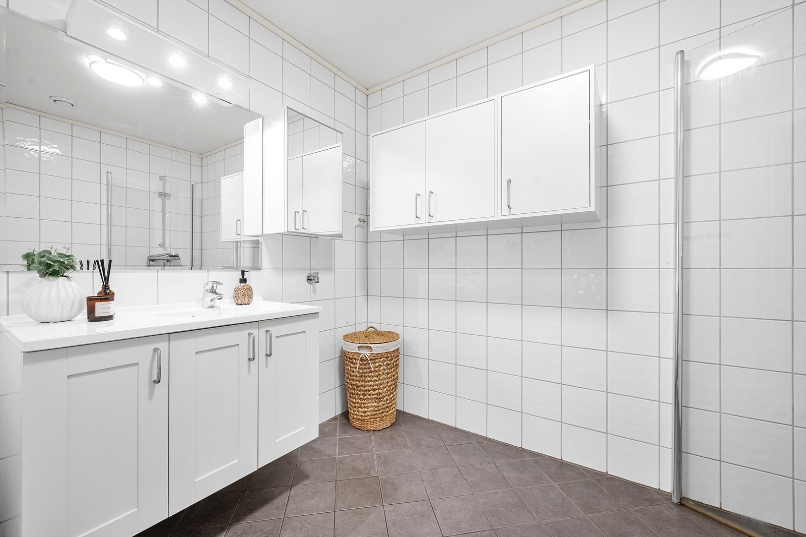 Flislagt bad med varmekabler Galleribilde