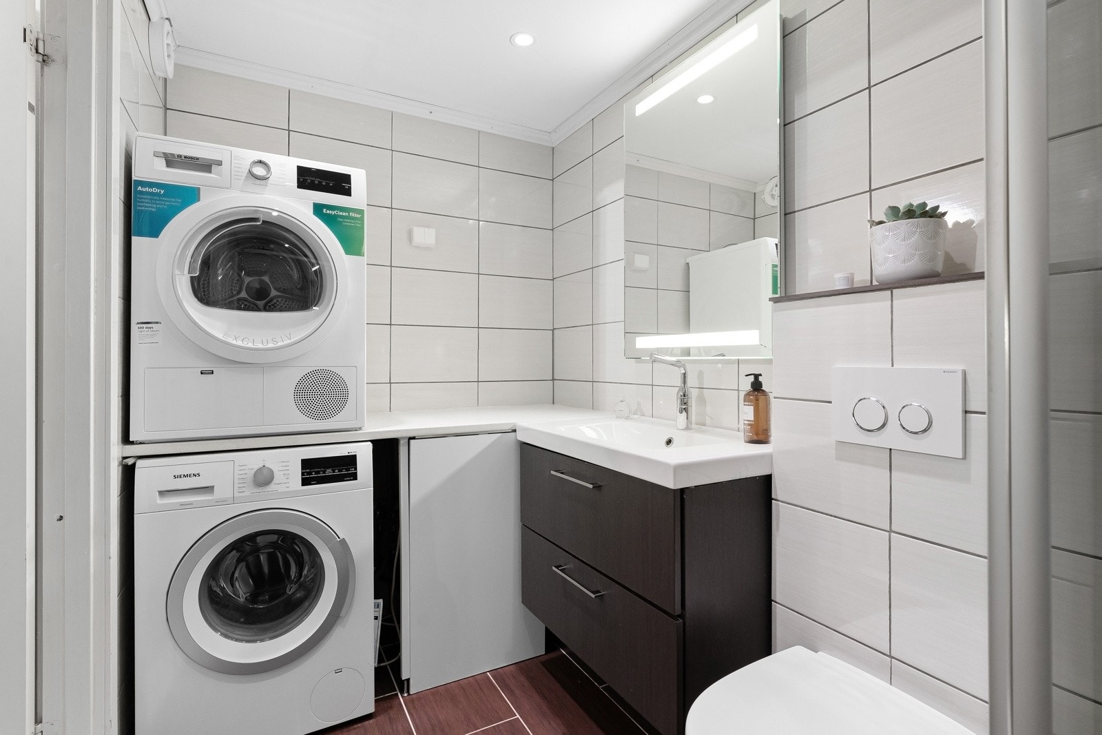 Det er også opplegg for vaskemaskin og tørketrommel Galleribilde