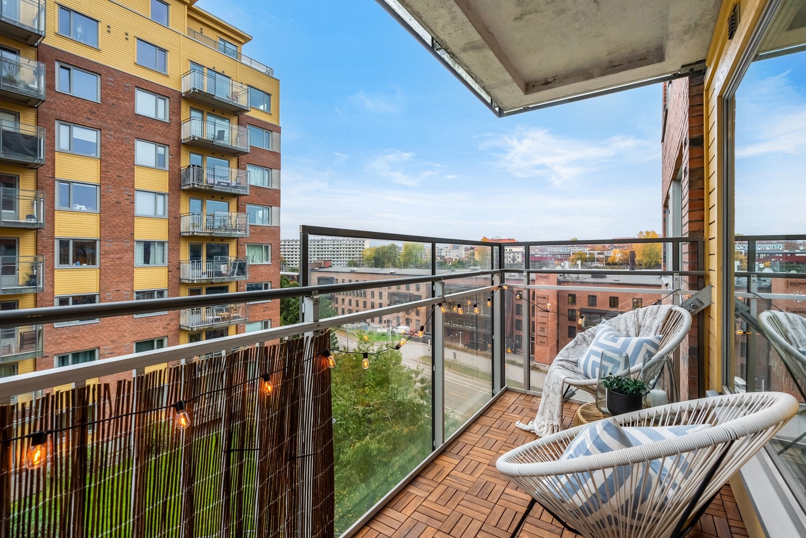 Stuen blir forlenget med en herlig, vestvendt balkong på 5 kvm. Galleribilde