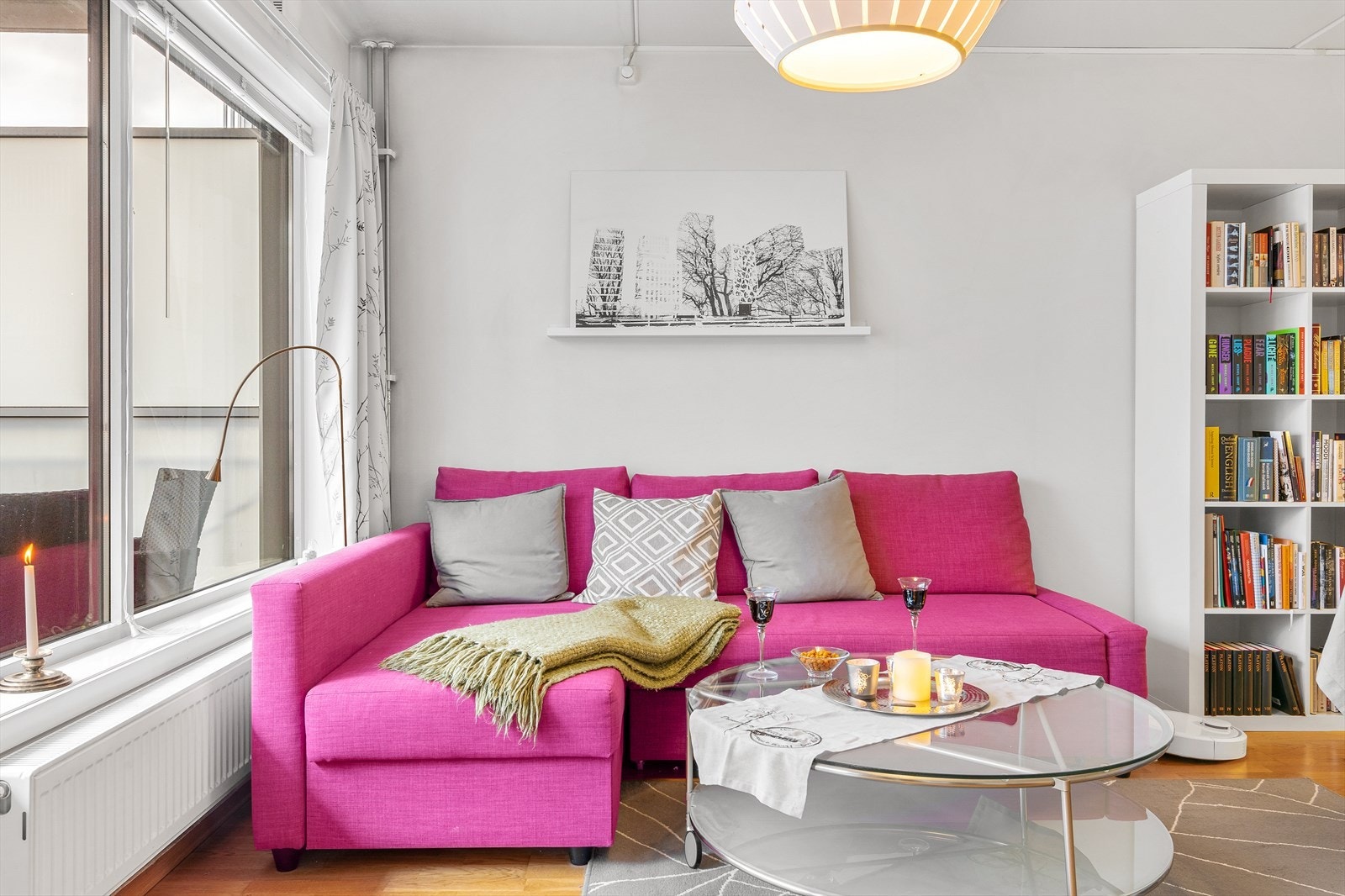 Koselig stue med gode innredningsmuligheter. Galleribilde