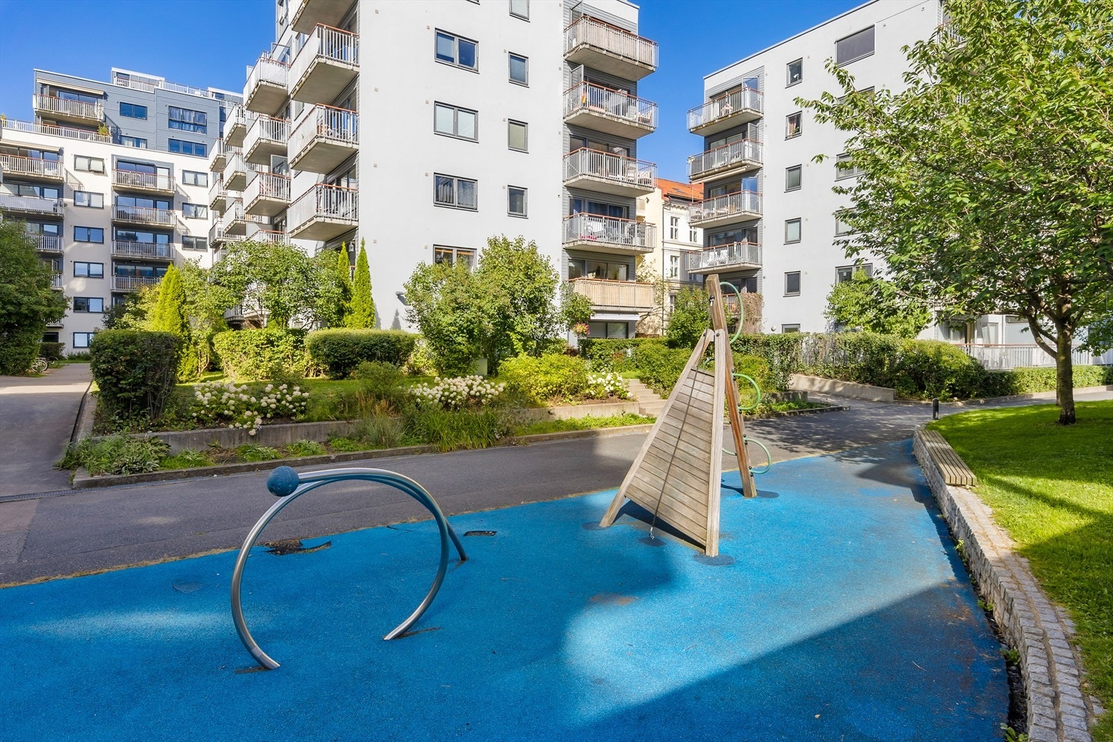 Inne på området finnes lekeplasser for de minste. Galleribilde