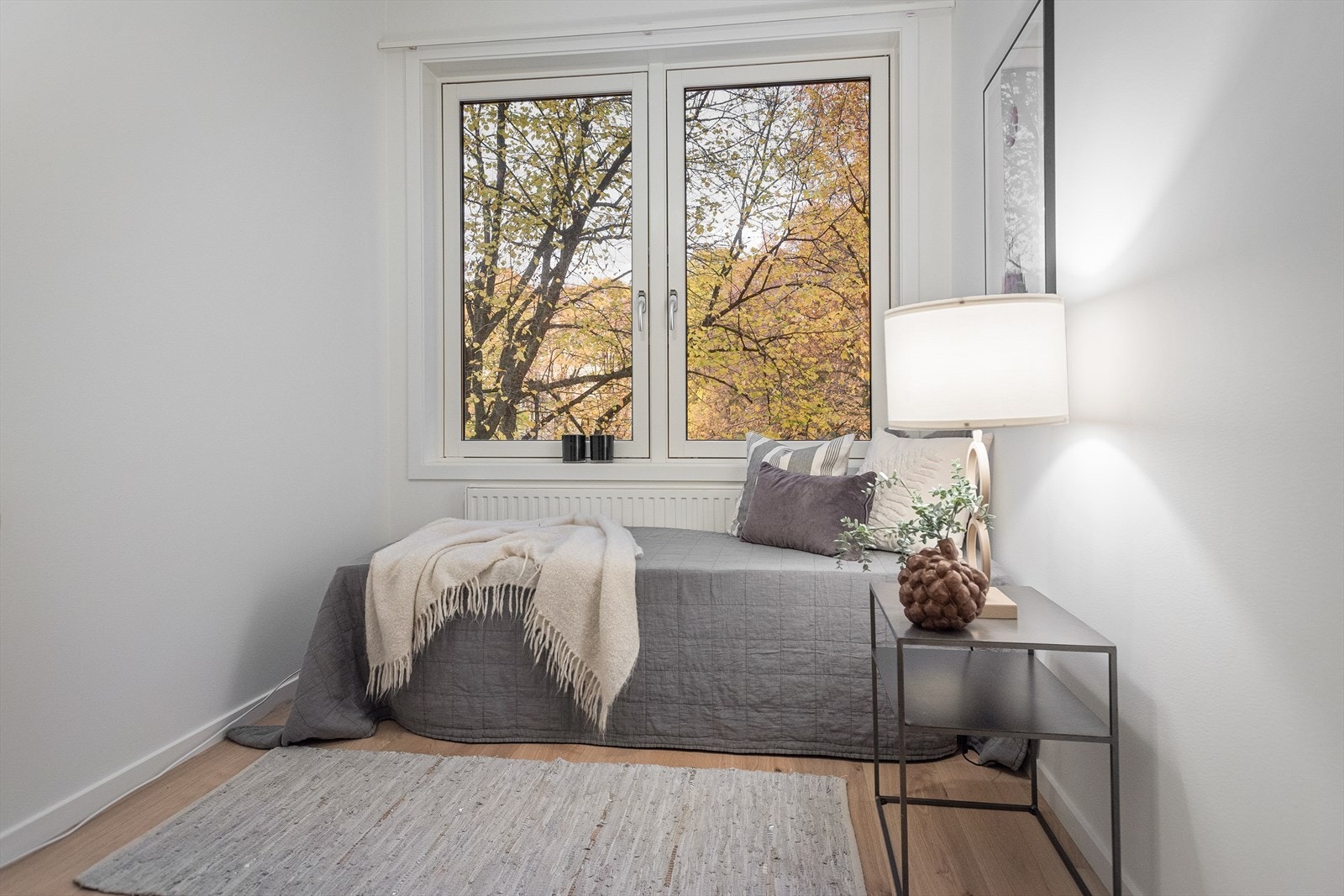 Her fra hat man et hyggelig utsyn til grønne omgivelser. Galleribilde