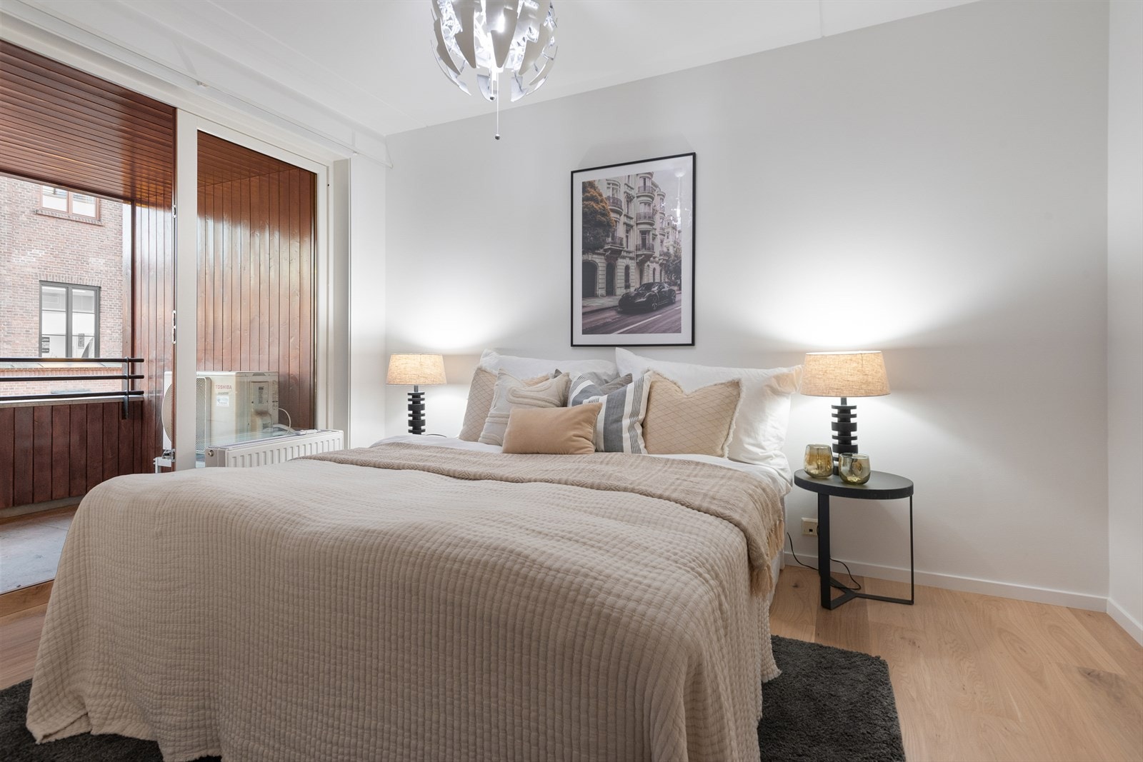 Her er det rikelig med plass til å innrede med dobbeltseng, garderobe og annet ønskelig møblement. Galleribilde