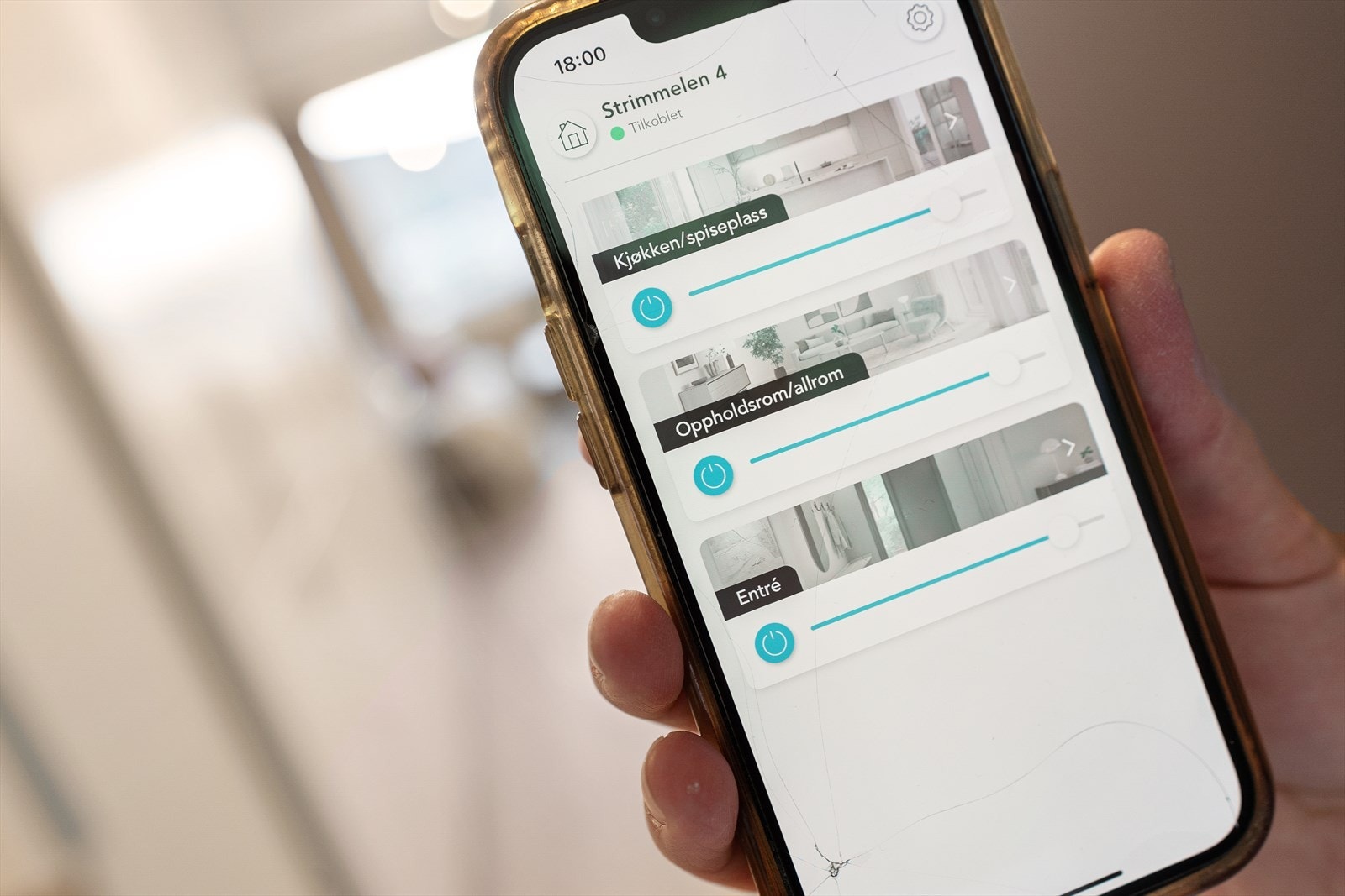 Plejd - Smart belysning: Lamper i stue, kjøkken og gang kan styres via app. Galleribilde