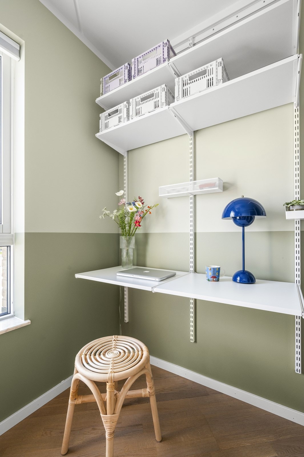 Direkte adkomst til en av boligens to innvendige boder Galleribilde