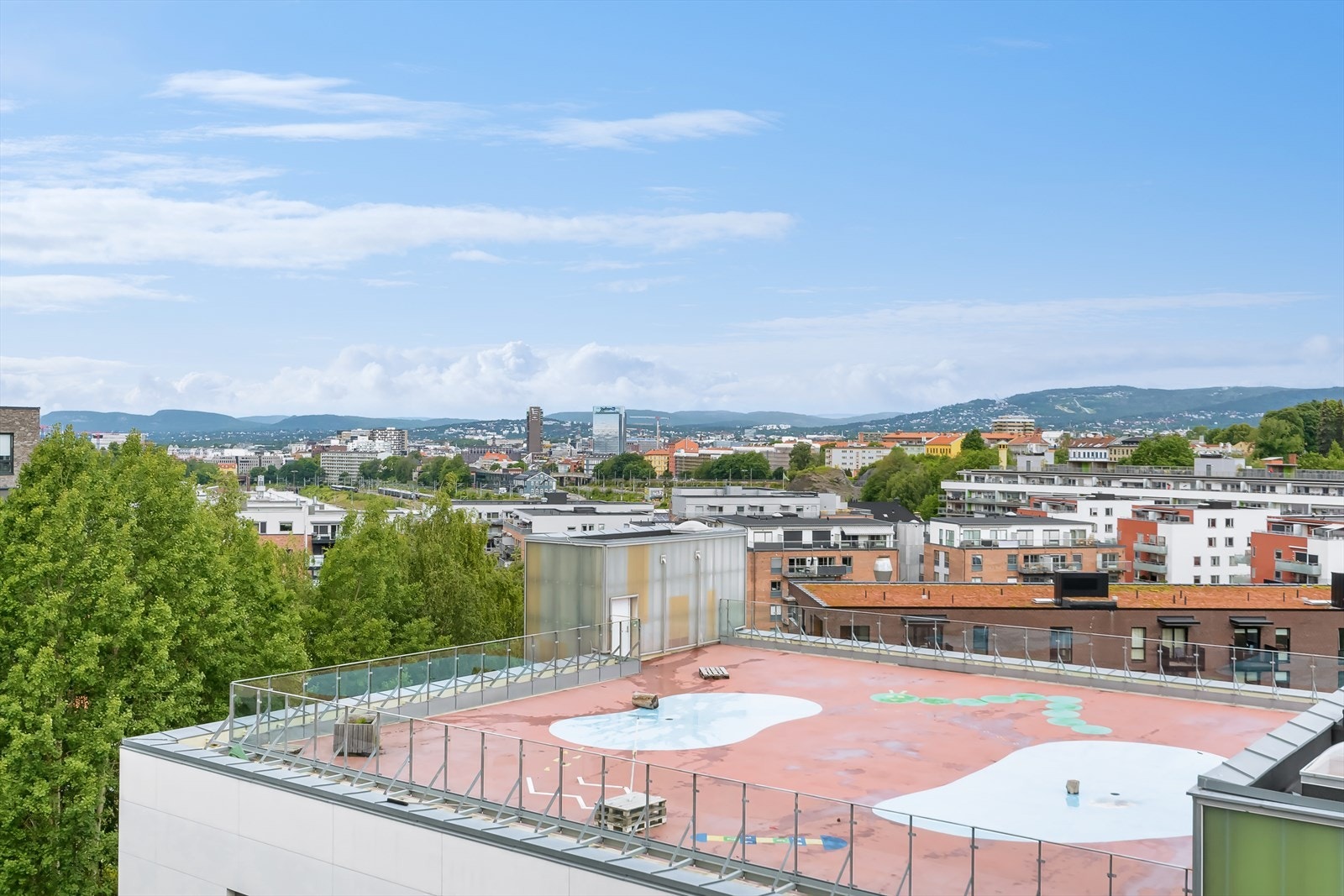 Fra balkongen har du fantastisk utsikt over Oslo! Galleribilde