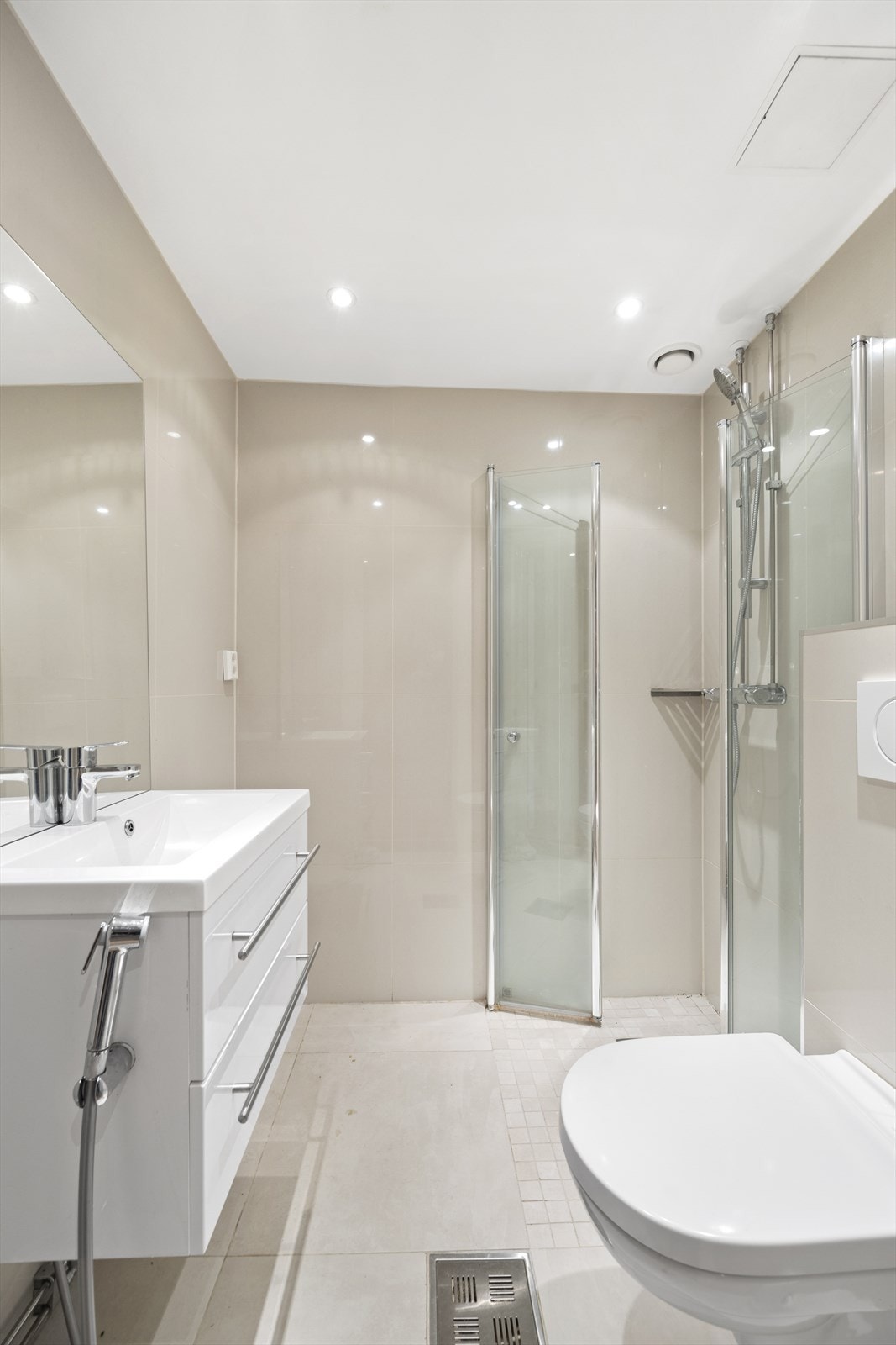 Opplegg for vaskemaskin. Galleribilde