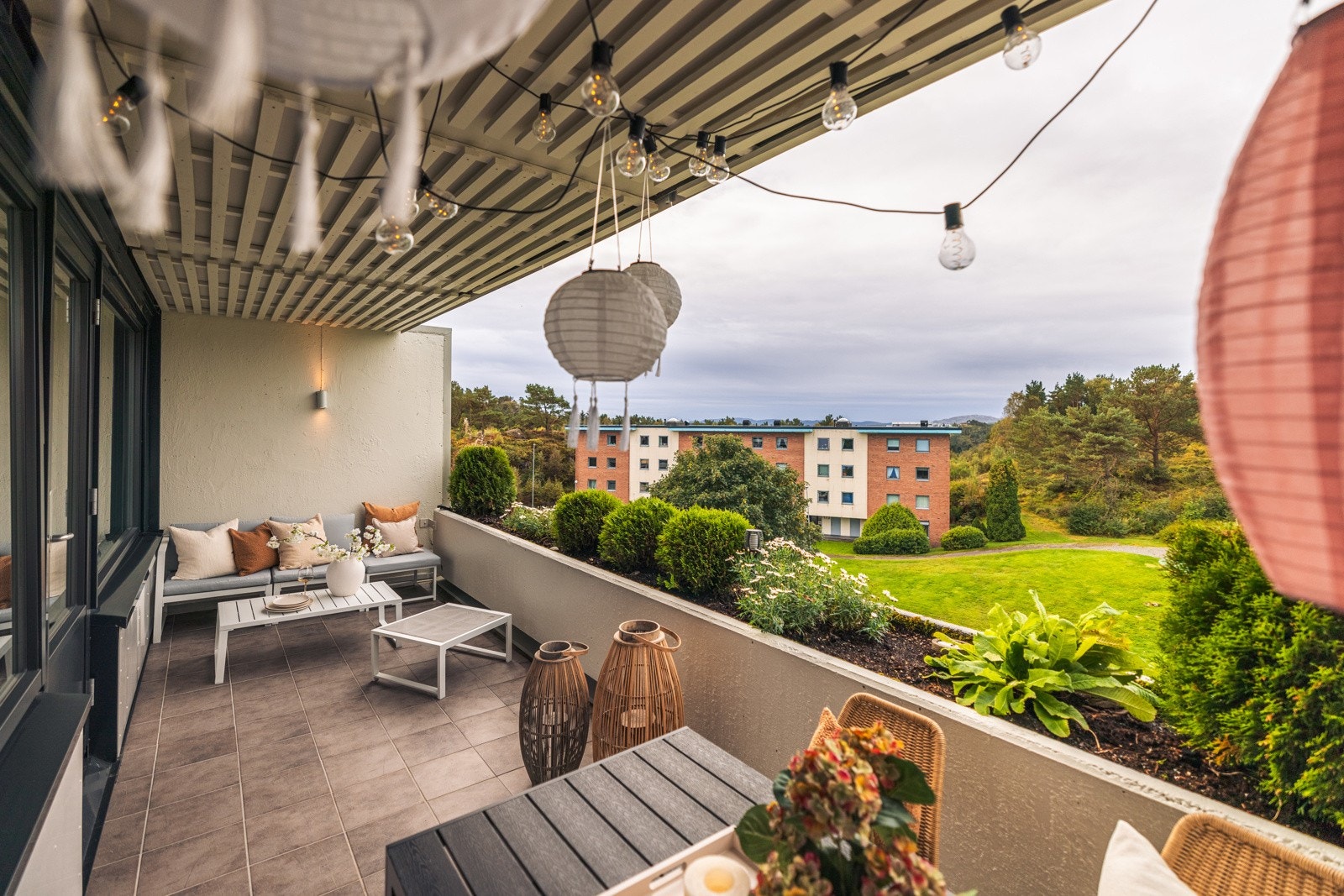Terrassen måler hele 14m² Galleribilde