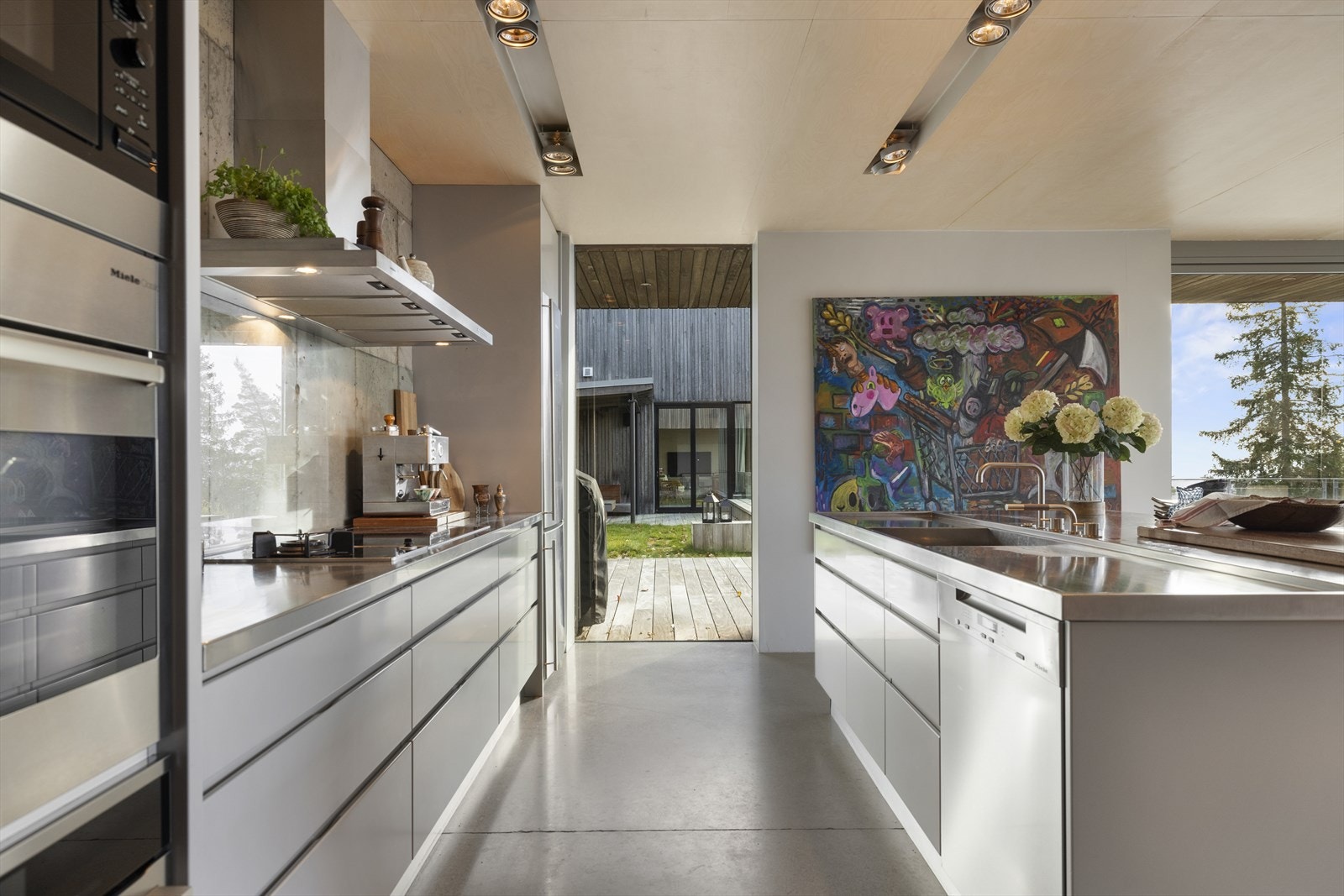 Kjøkkeninngang med adkomst fra terrassen Galleribilde