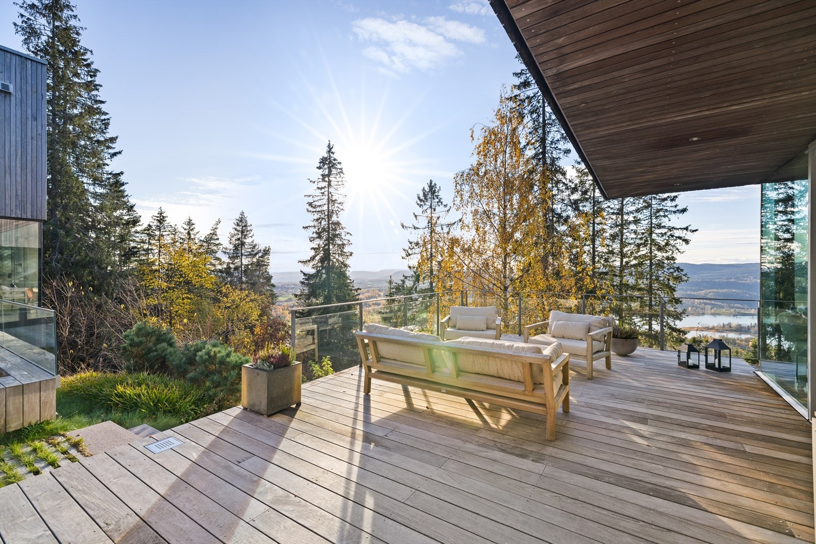 Terrasse på ca. 66 kvm med Kebony gulv Galleribilde