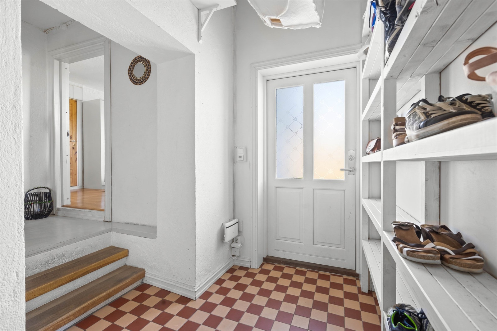 Rom benyttet som entré Galleribilde