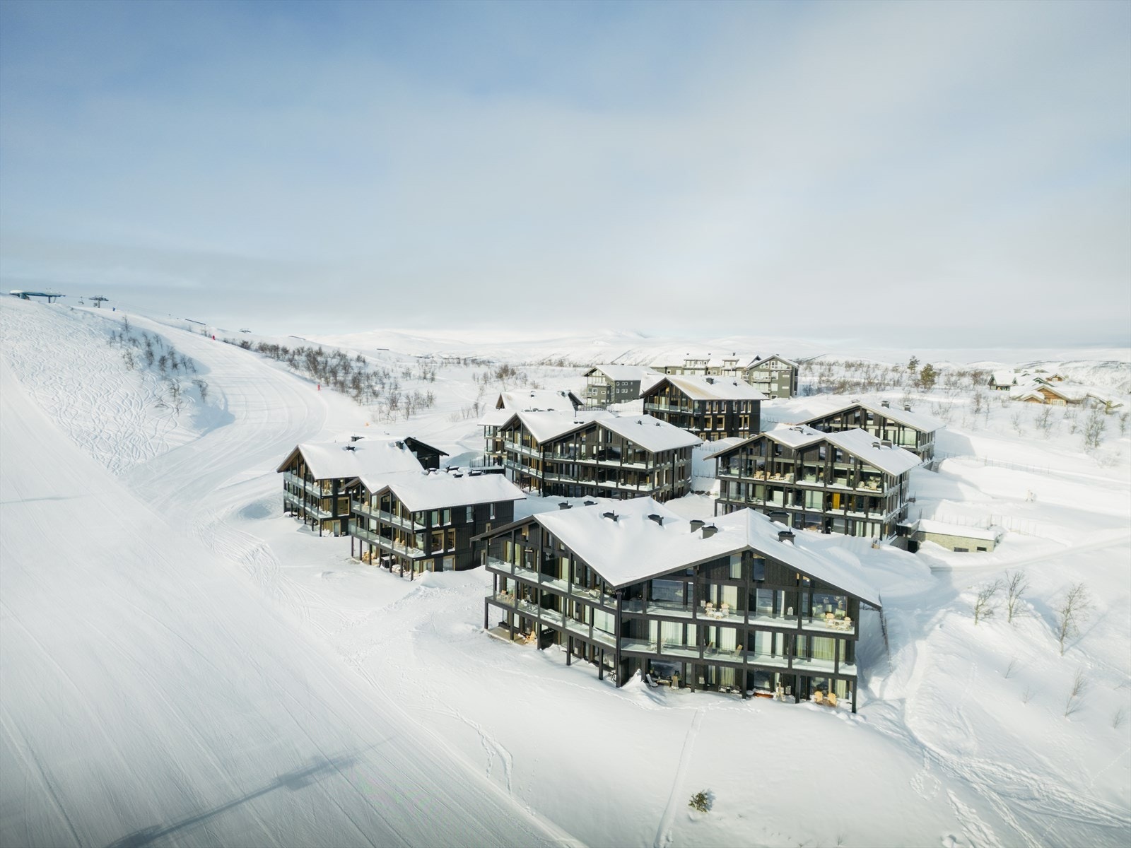 Velkommen til Kikut Alpin Lodge! Innflytningsklare leiligheter med helt rå beliggenhet ved skibakken. Se www.kikutalpinlodge.no. Galleribilde