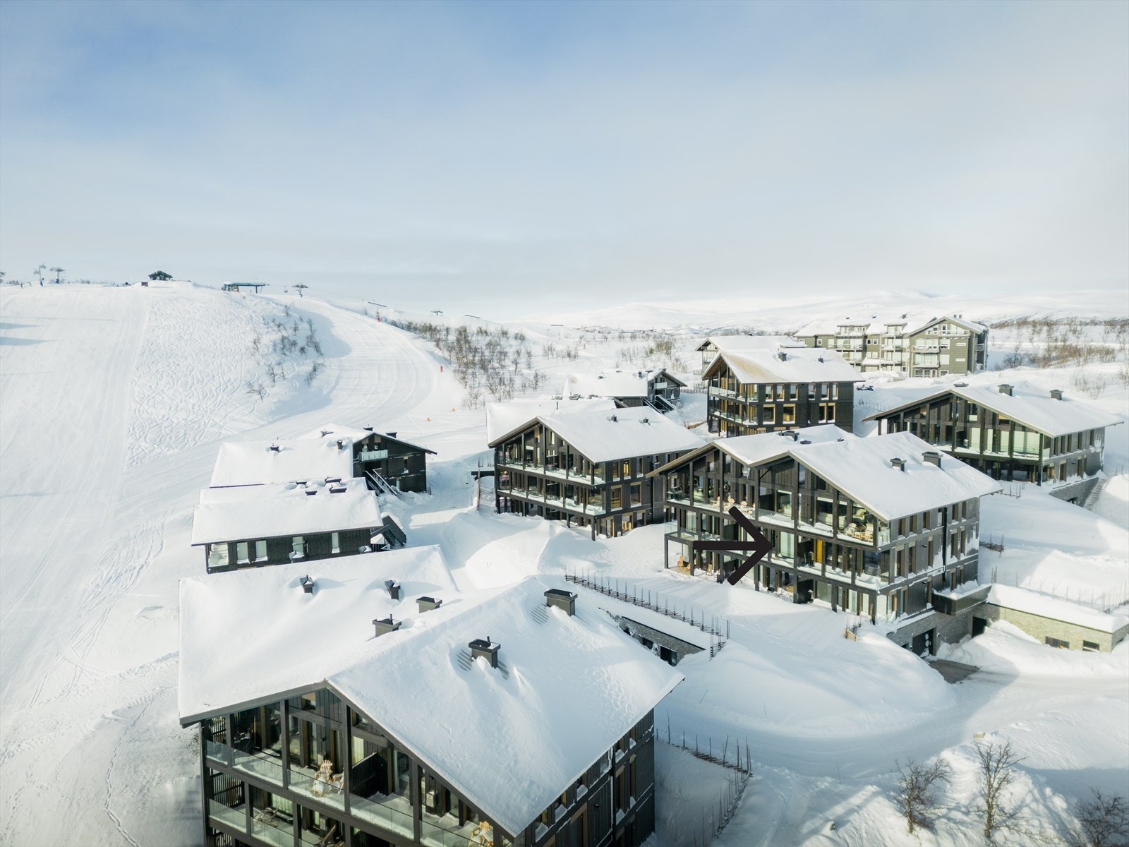 Se leiligheten markert med pil. Foto Paul Lockhart. Galleribilde