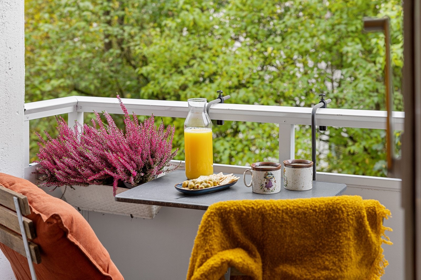 Boligen er en flott 1(2) roms leilighet på Kringsjå med balkong Galleribilde