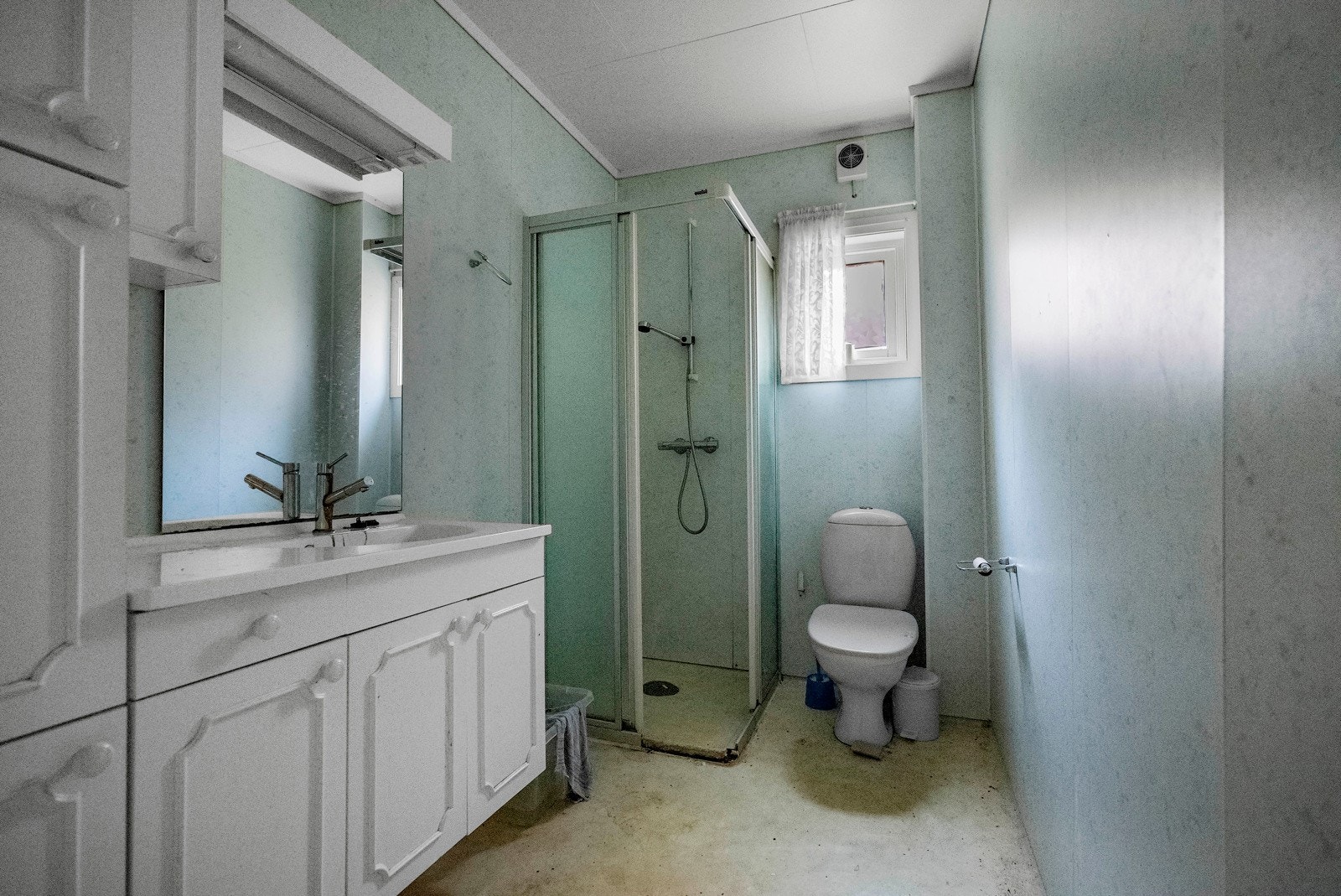 Bad 1.etg. Galleribilde