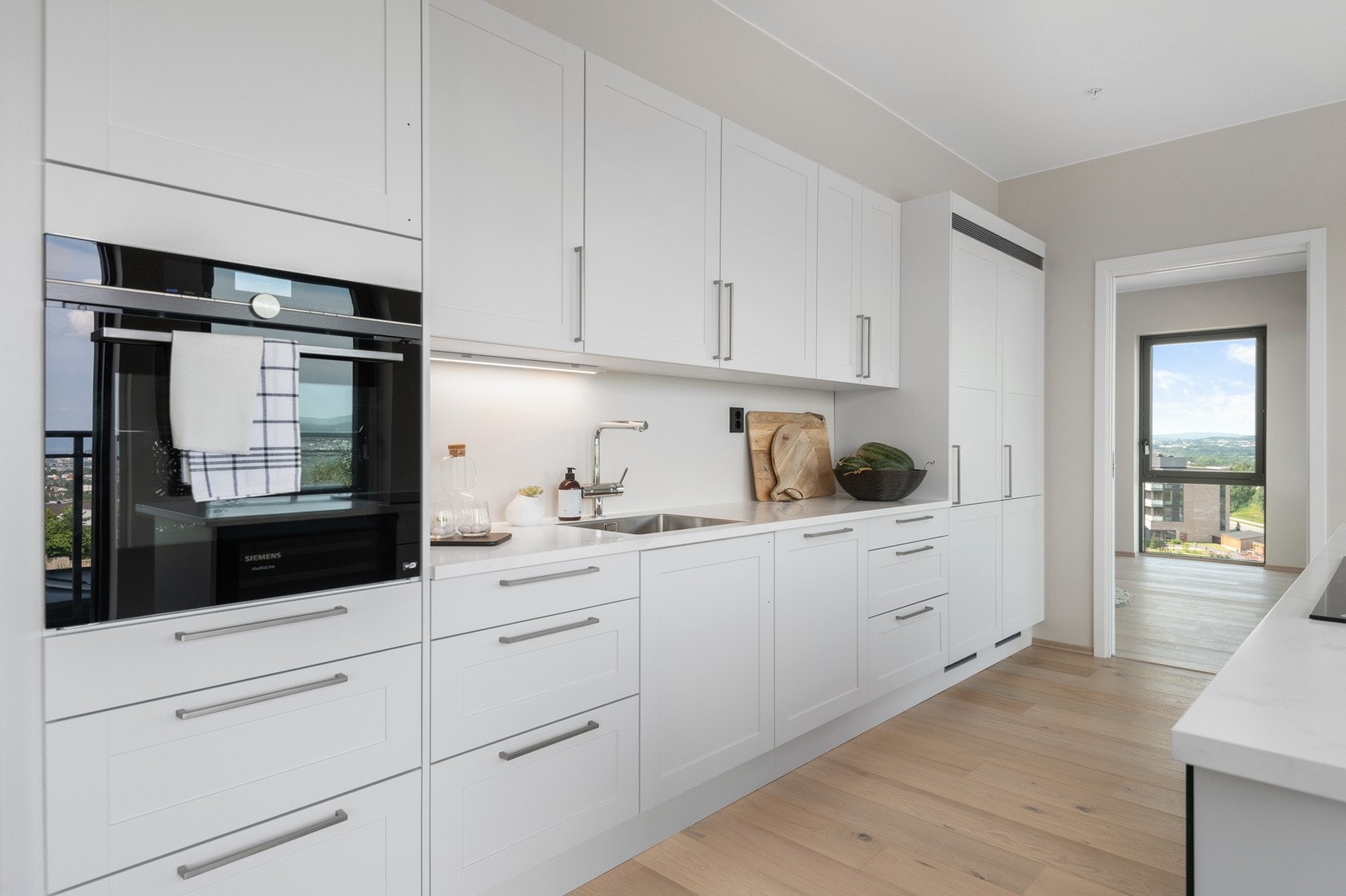 Oppgradert kjøkken fra Sigdal med integrerte hvitevarer. Galleribilde