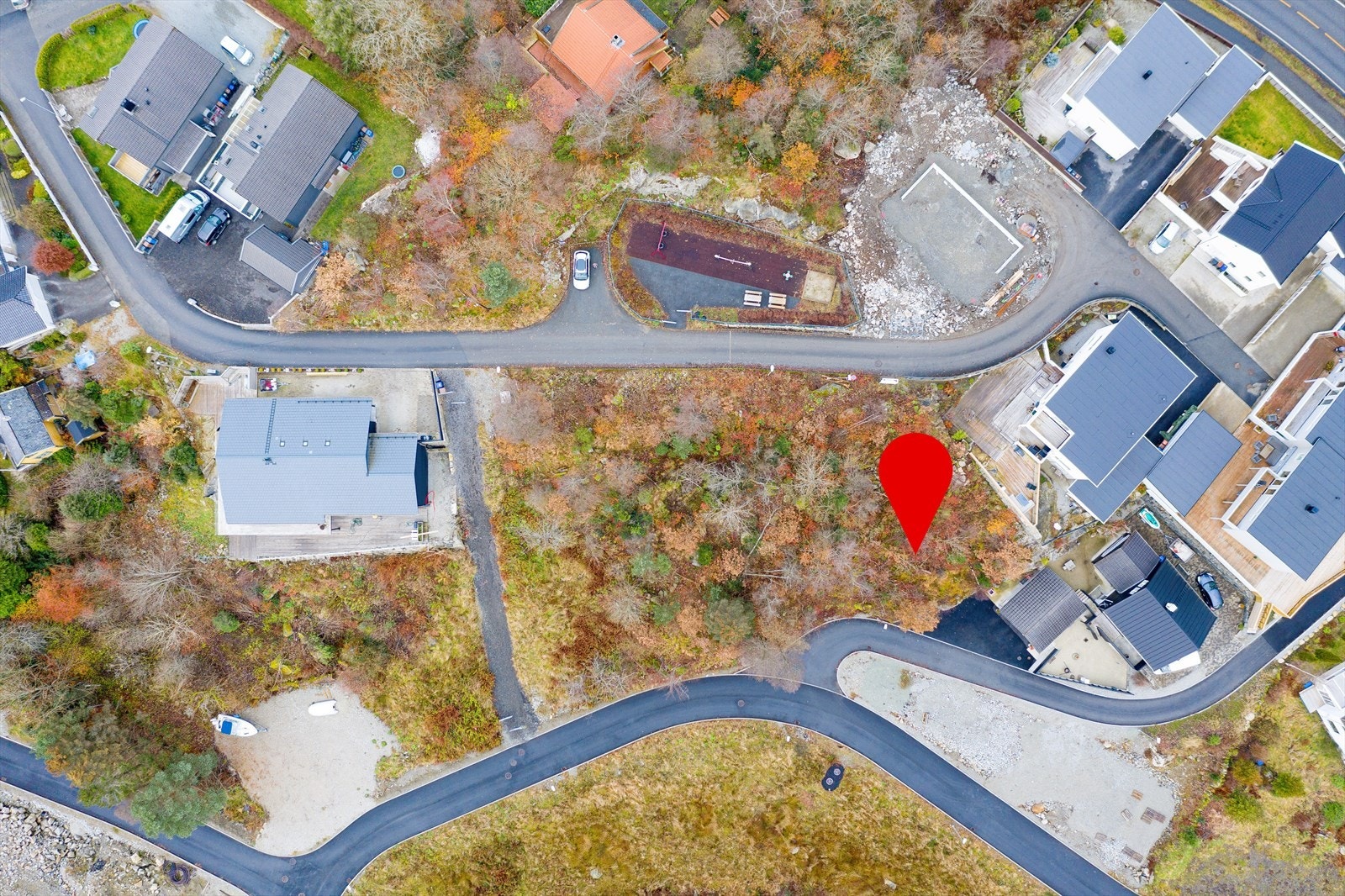 Flott tomt på 668 m² m/attraktiv og barnevennlig beliggenhet. Galleribilde