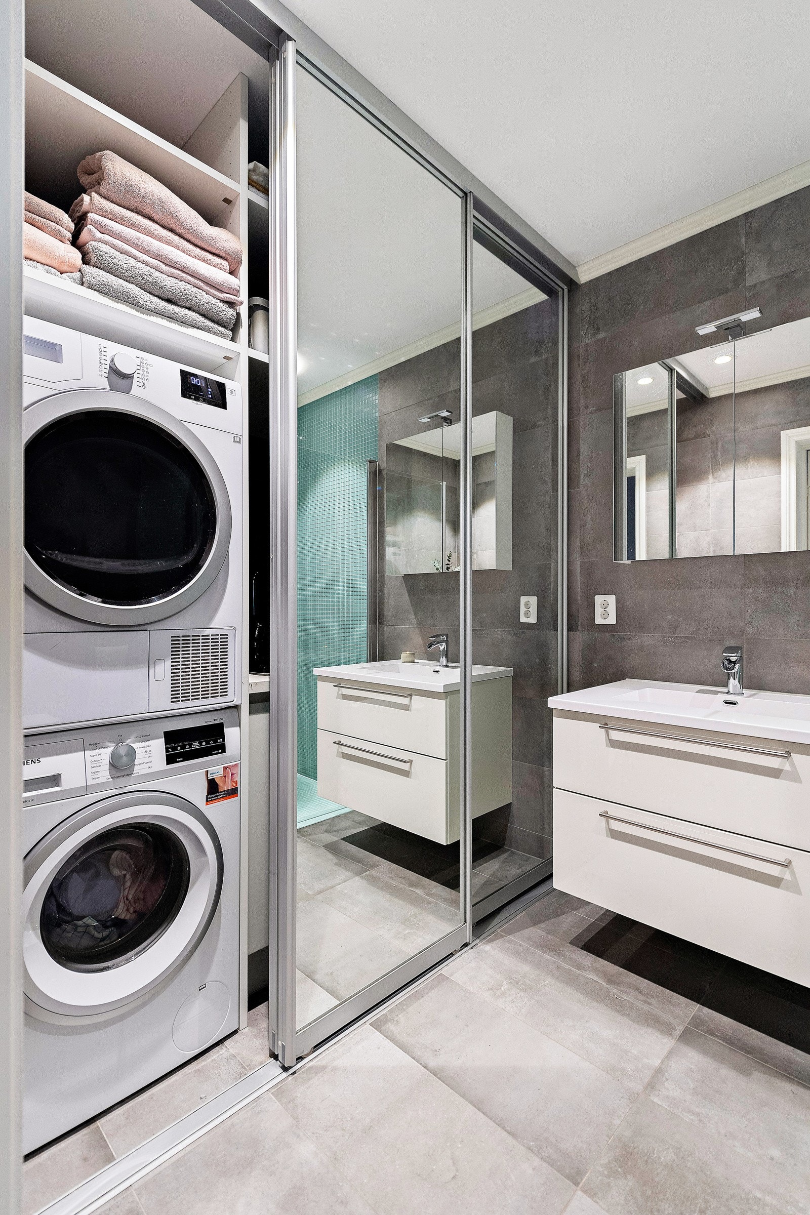 Vaskerom Galleribilde