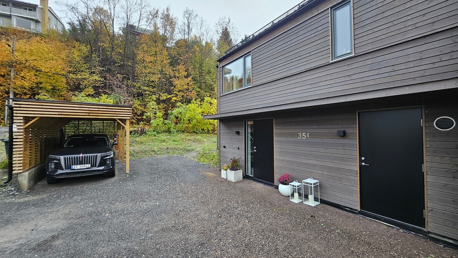 Bilde tatt av selger. Galleribilde