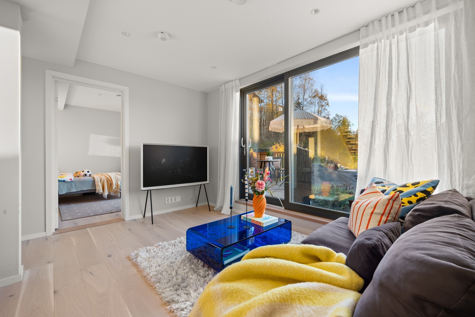 Her er det plass til en liten tv-stue / oppholdssone. Galleribilde