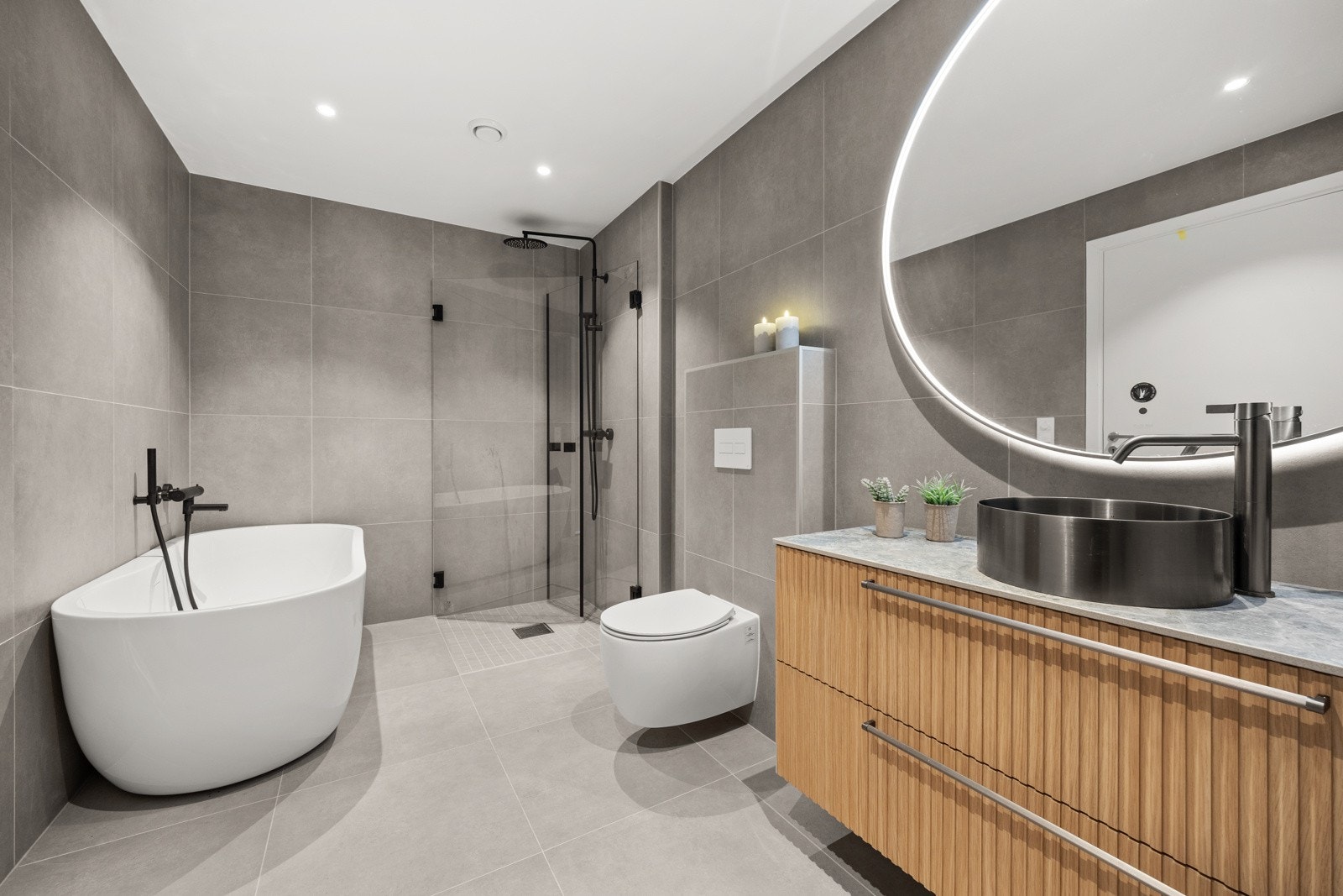 Pent flislagt baderom. Galleribilde