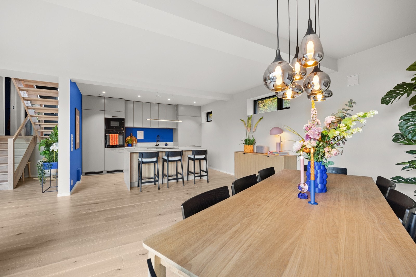 Ved stuedelen er det en praktisk spisestuedel. Galleribilde