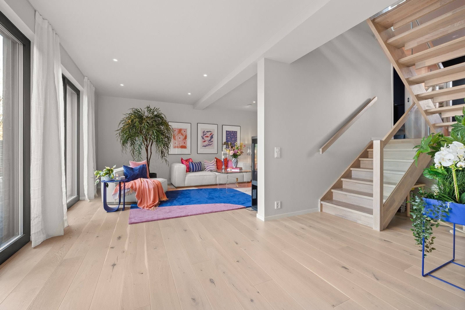 Stuen er svært romslig. Galleribilde