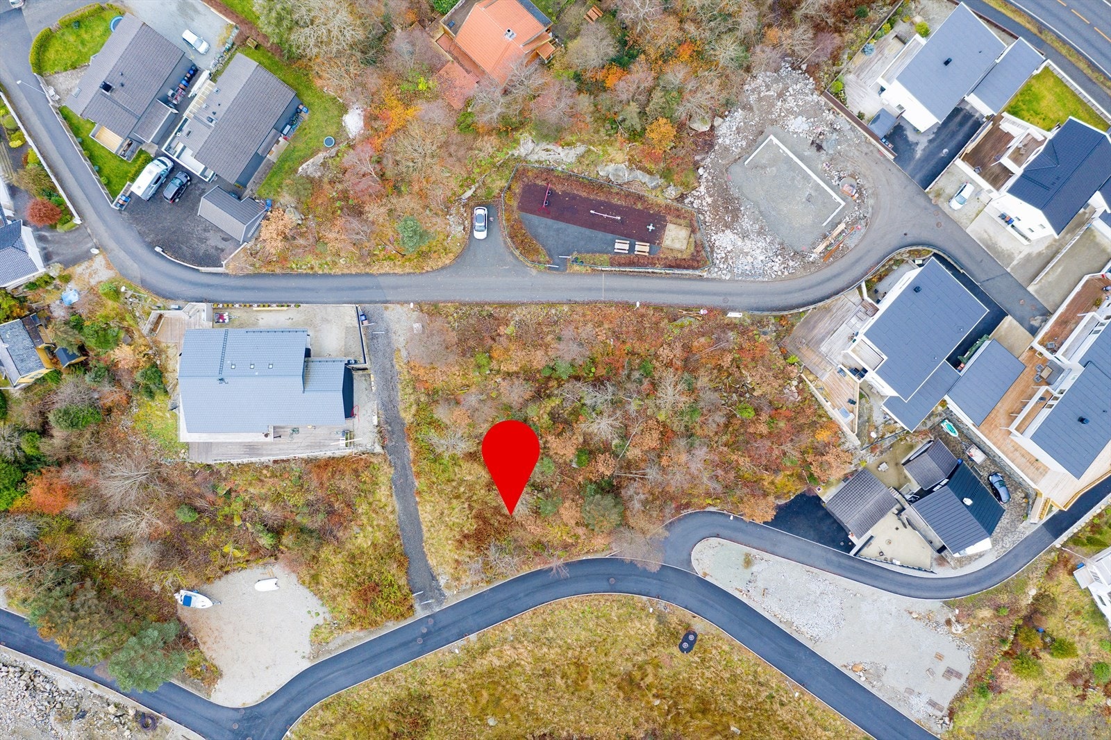 Flott tomt på 656 m² m/attraktiv og barnevennlig beliggenhet. Galleribilde