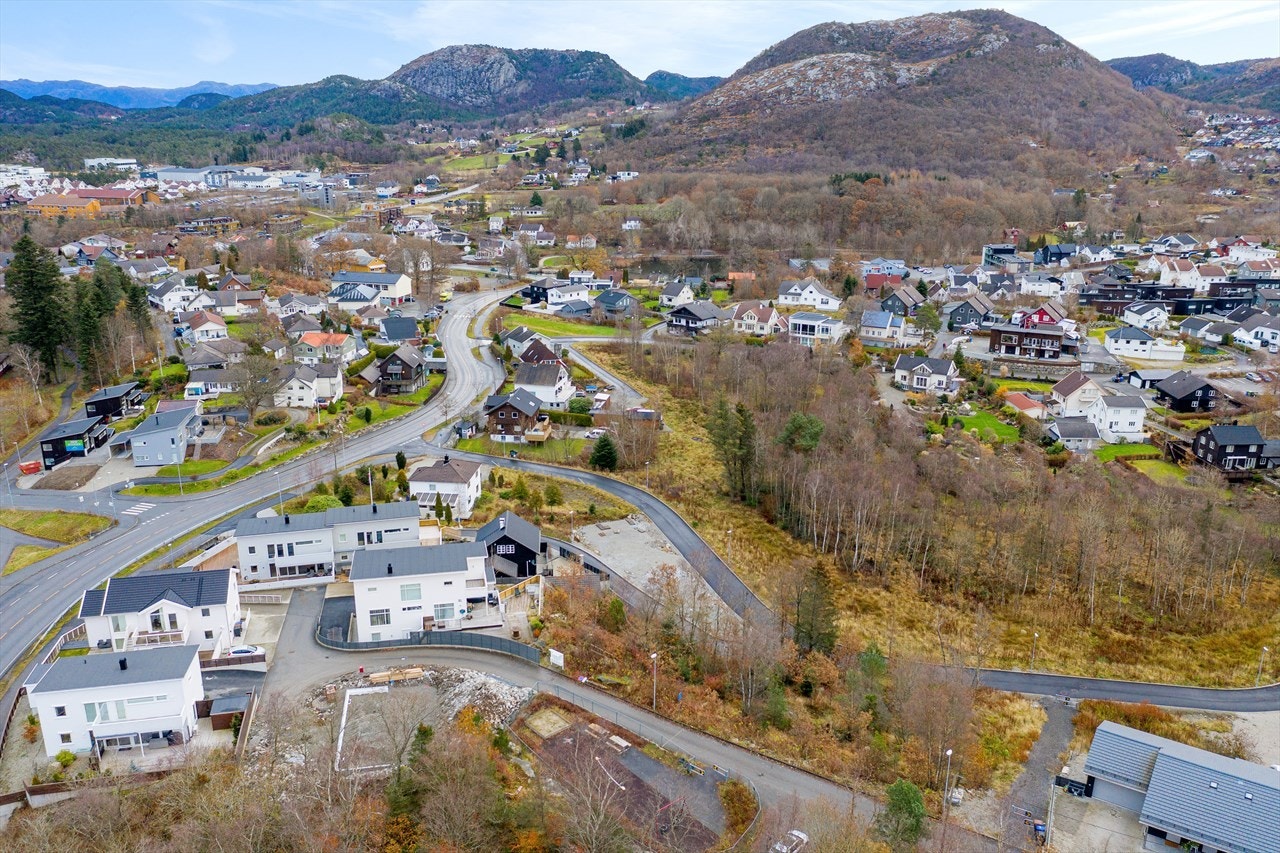Flott tomt på 656 m² m/attraktiv og barnevennlig beliggenhet. Galleribilde