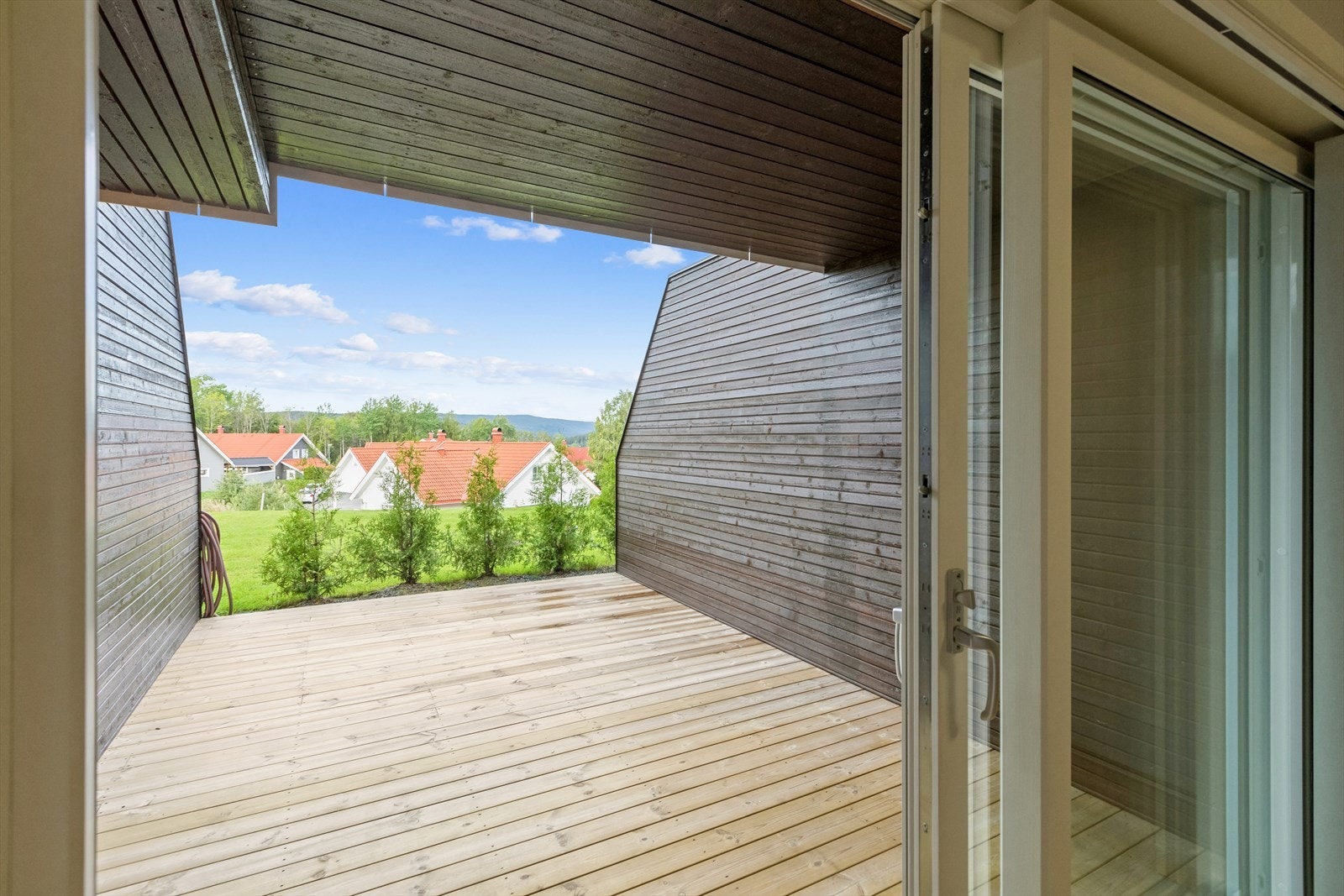 Herlig og solrik uteplass! Galleribilde
