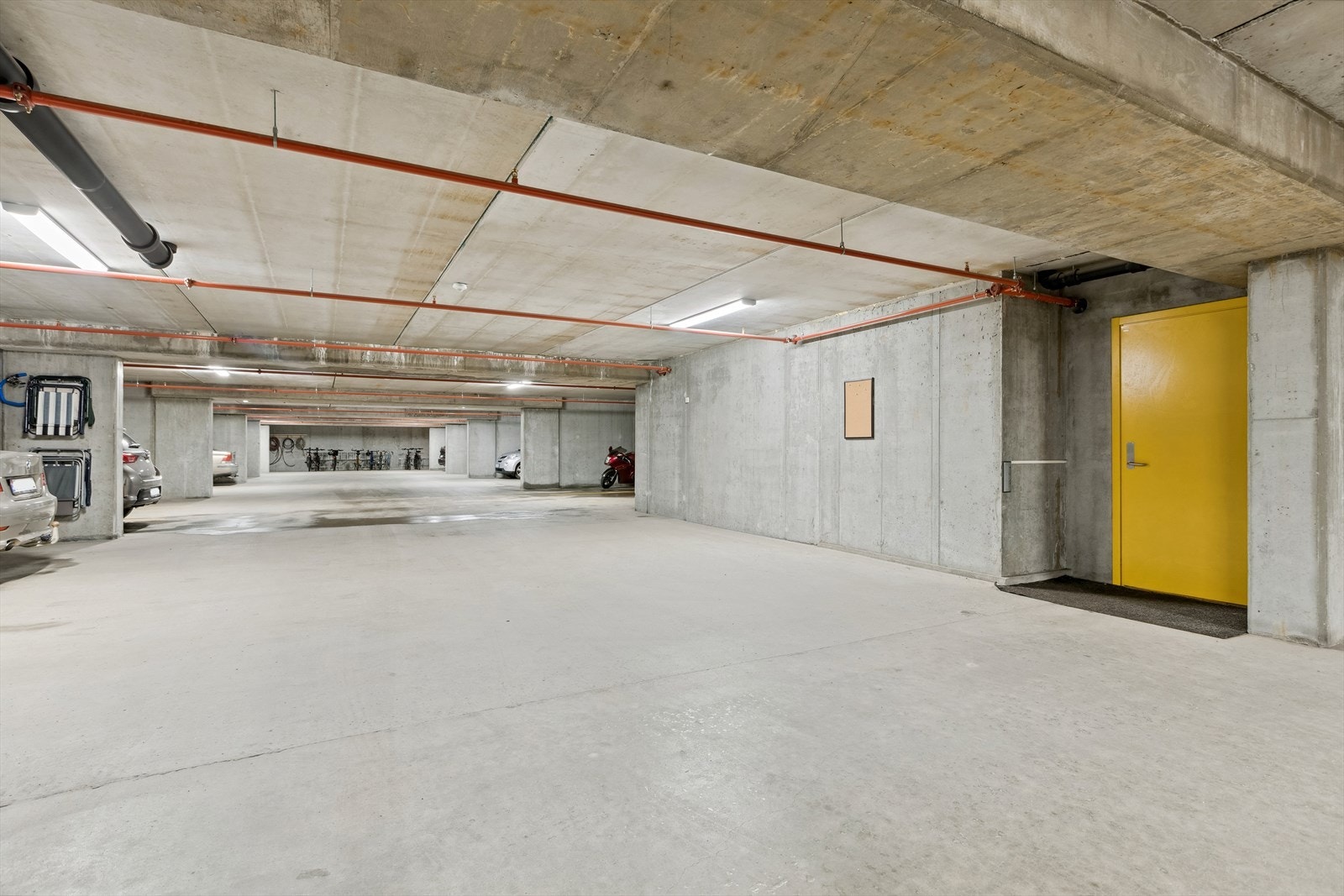 Det medfølger parkeringsplass i garasjekjeller. Galleribilde