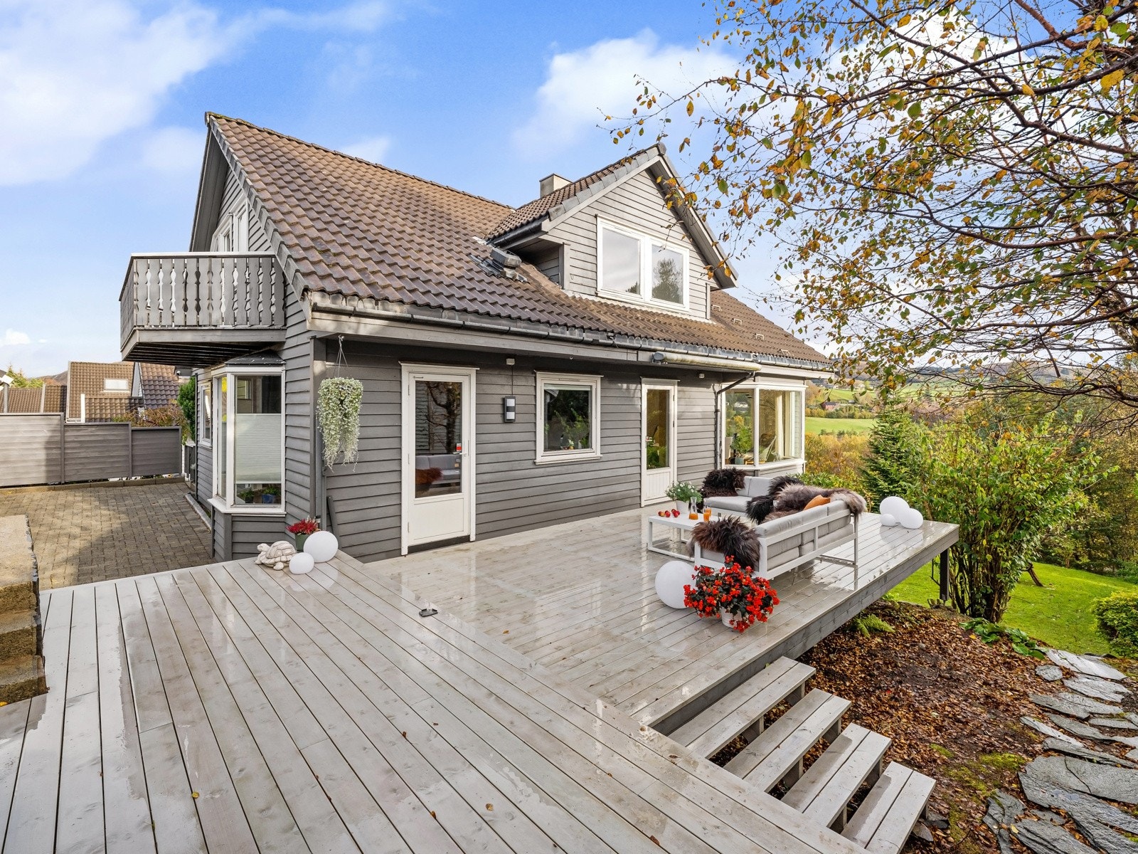 En flott og innholdsrik enebolig Galleribilde