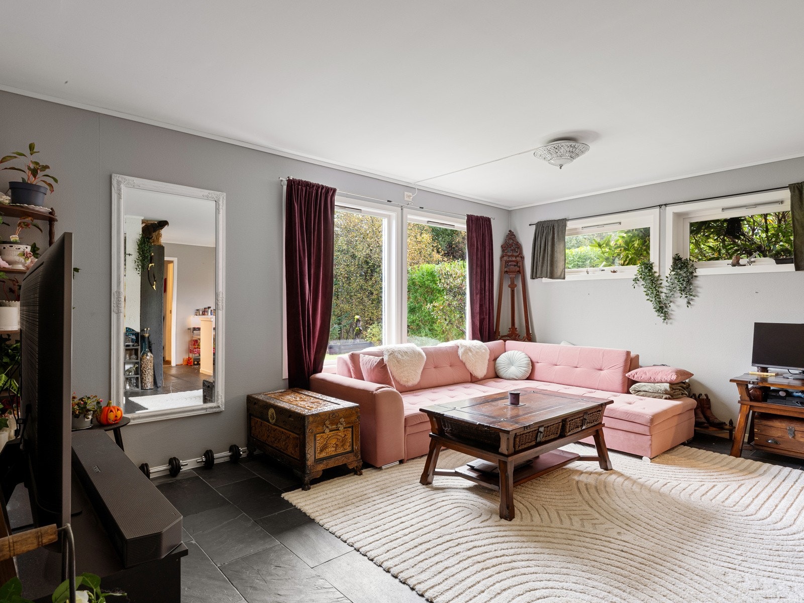 Flott stue i utleiedelen Galleribilde