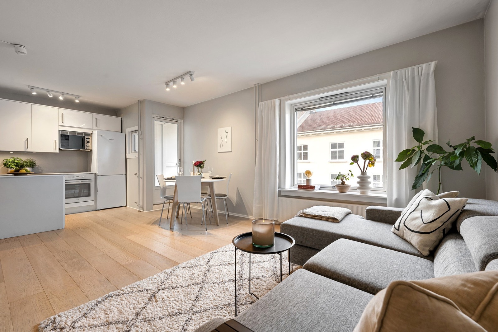 En meget attraktiv, lys og arealeffektiv 1-roms andelsleilighet på 34 kvm. Galleribilde