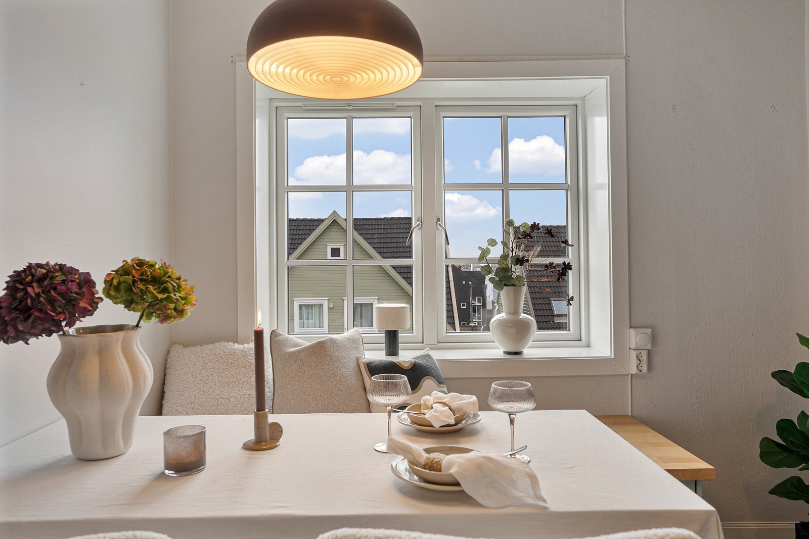 Pene vinduer med sprosser Galleribilde