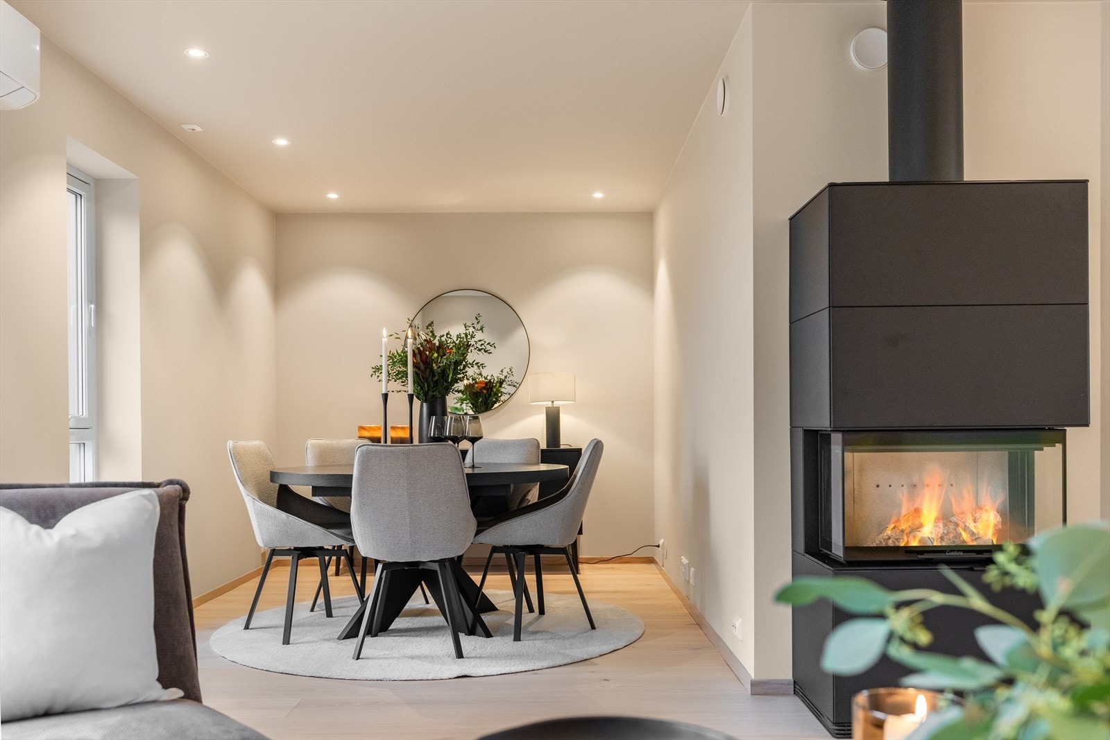 I byggetegninger det opprinnelig tegnet inn soverom hvor spisestuen er i dag. Galleribilde